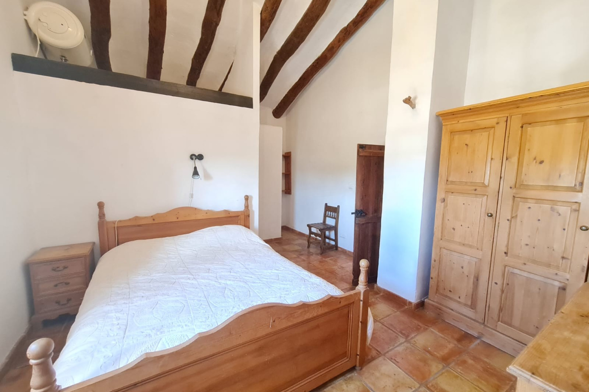 Resale - Finca / Country Property -
Pinoso - PINOSO