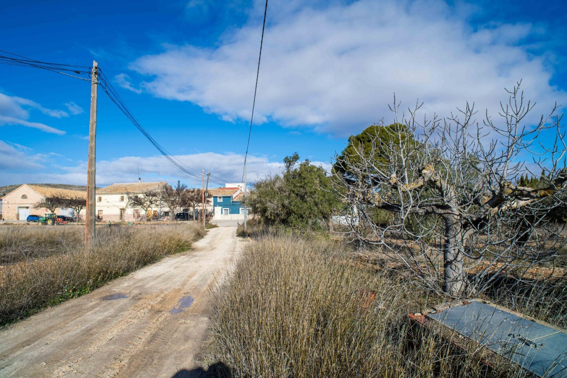 Resale - Finca - Country Property -
Pinoso