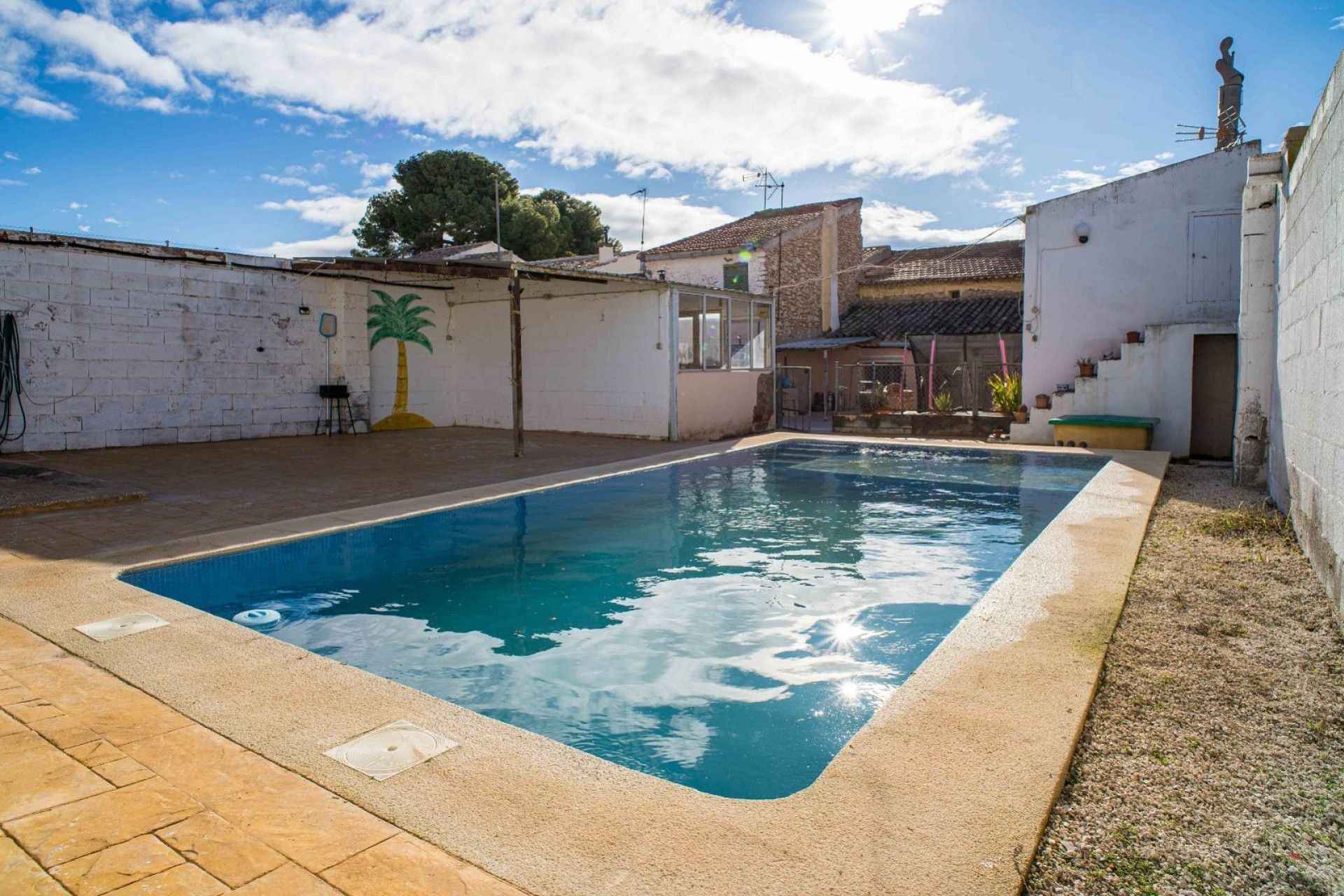 Resale - Finca - Country Property -
Pinoso