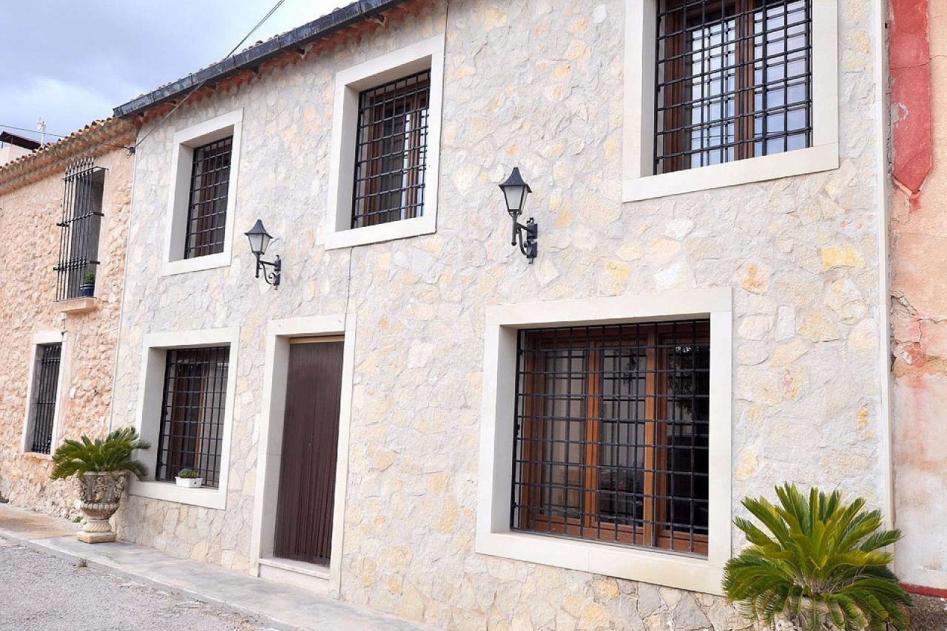 Resale - Finca / Country Property -
Salinas