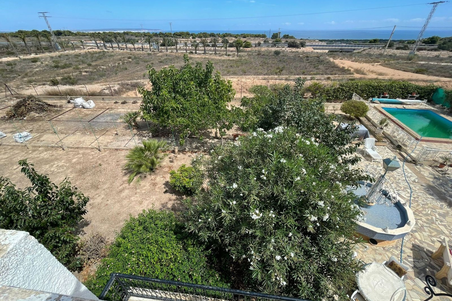 Resale - Finca / Country Property -
San Fulgencio