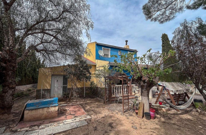 Resale - Finca / Country Property -
Sax