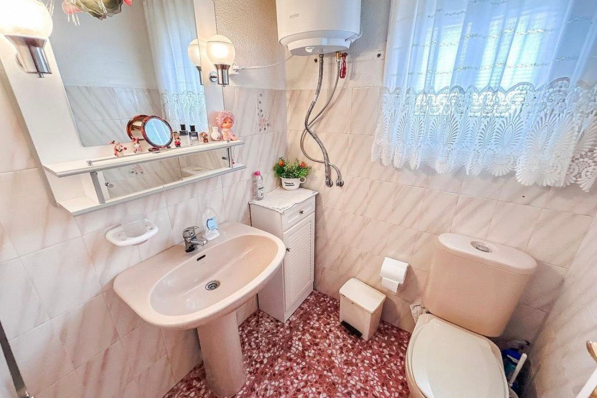 Resale - Finca / Country Property -
Sax