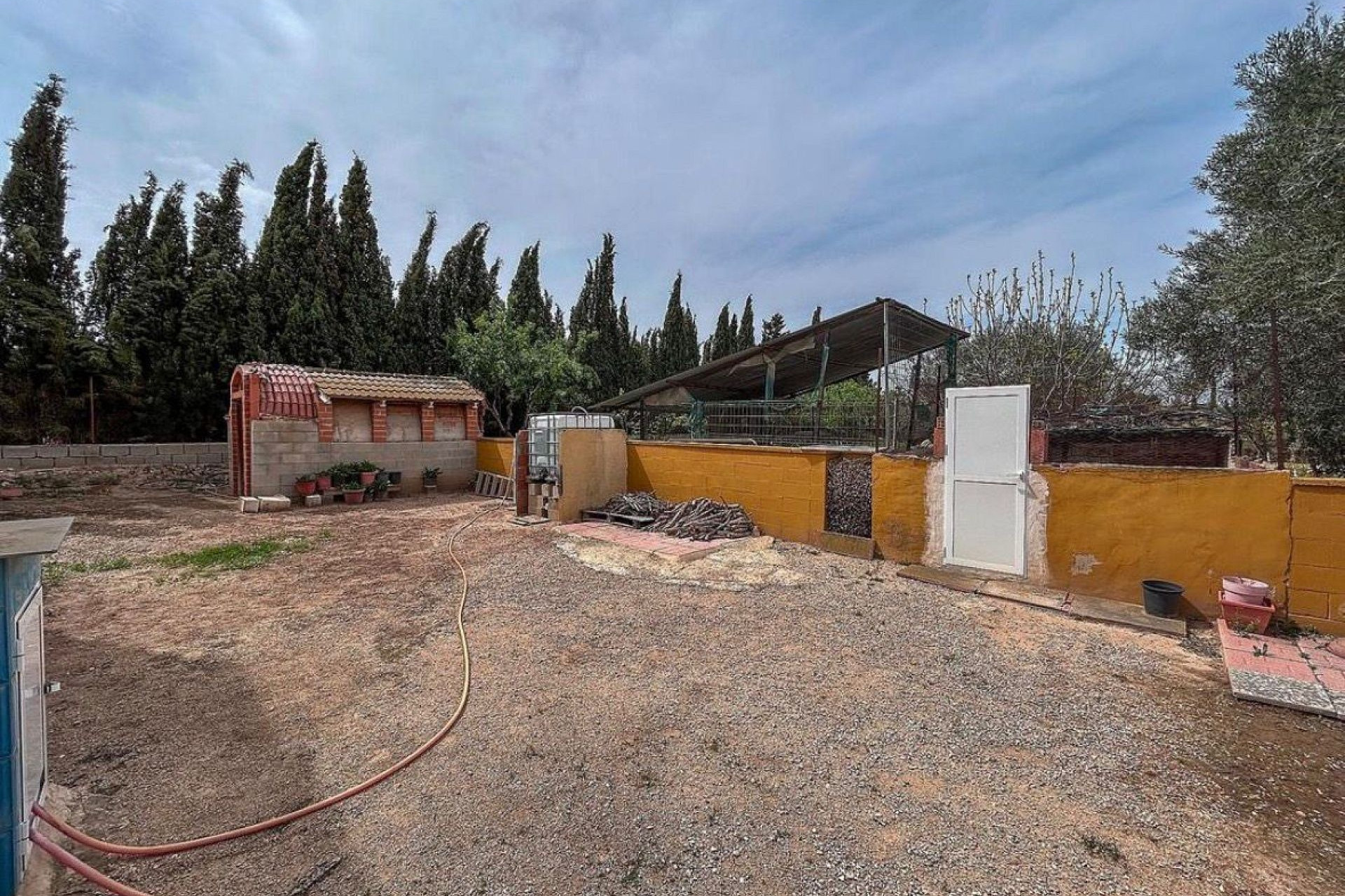 Resale - Finca / Country Property -
Sax