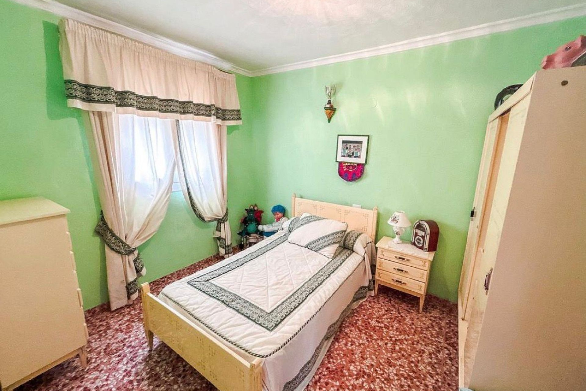 Resale - Finca / Country Property -
Sax