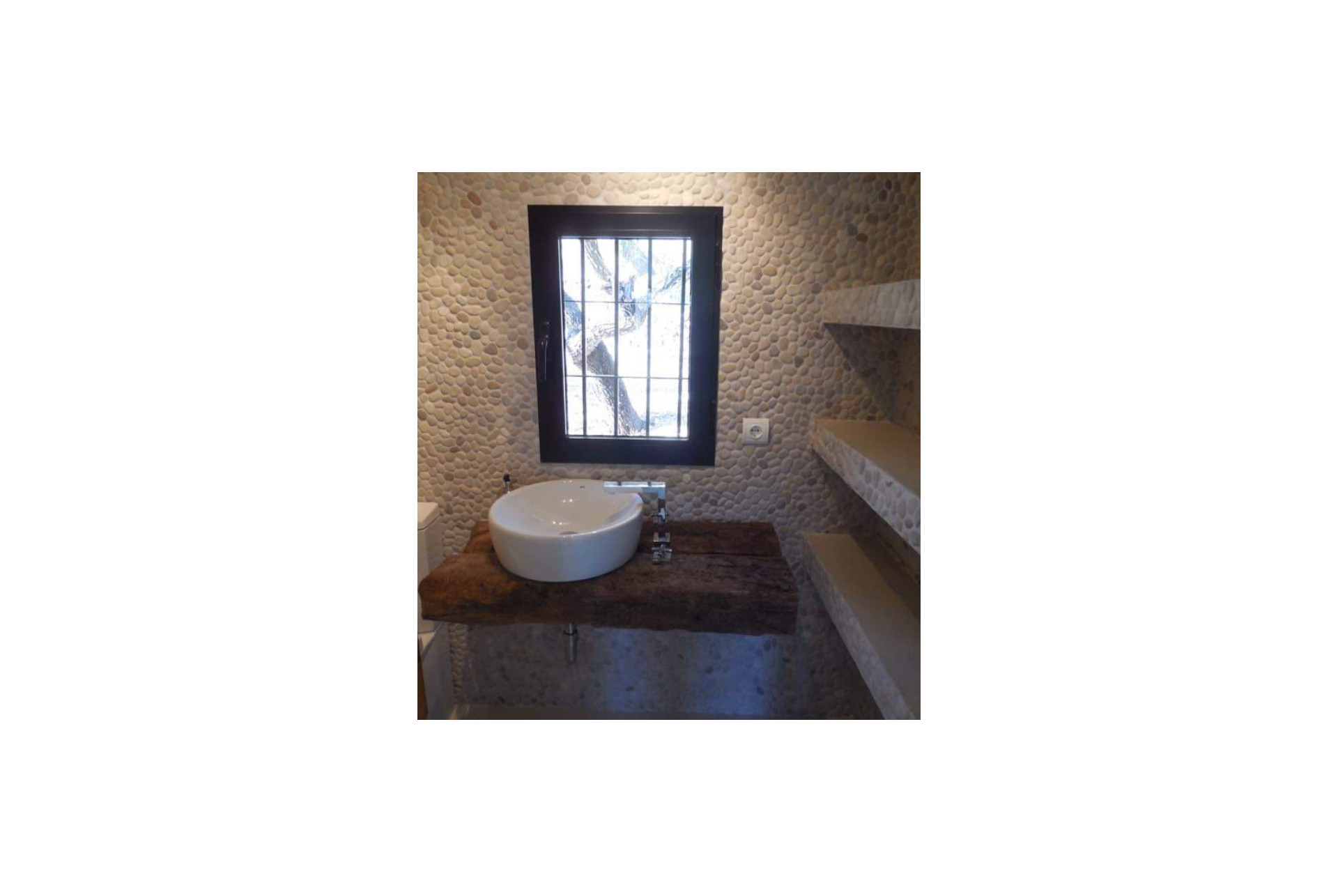 Resale - Finca / Country Property -
Taberna