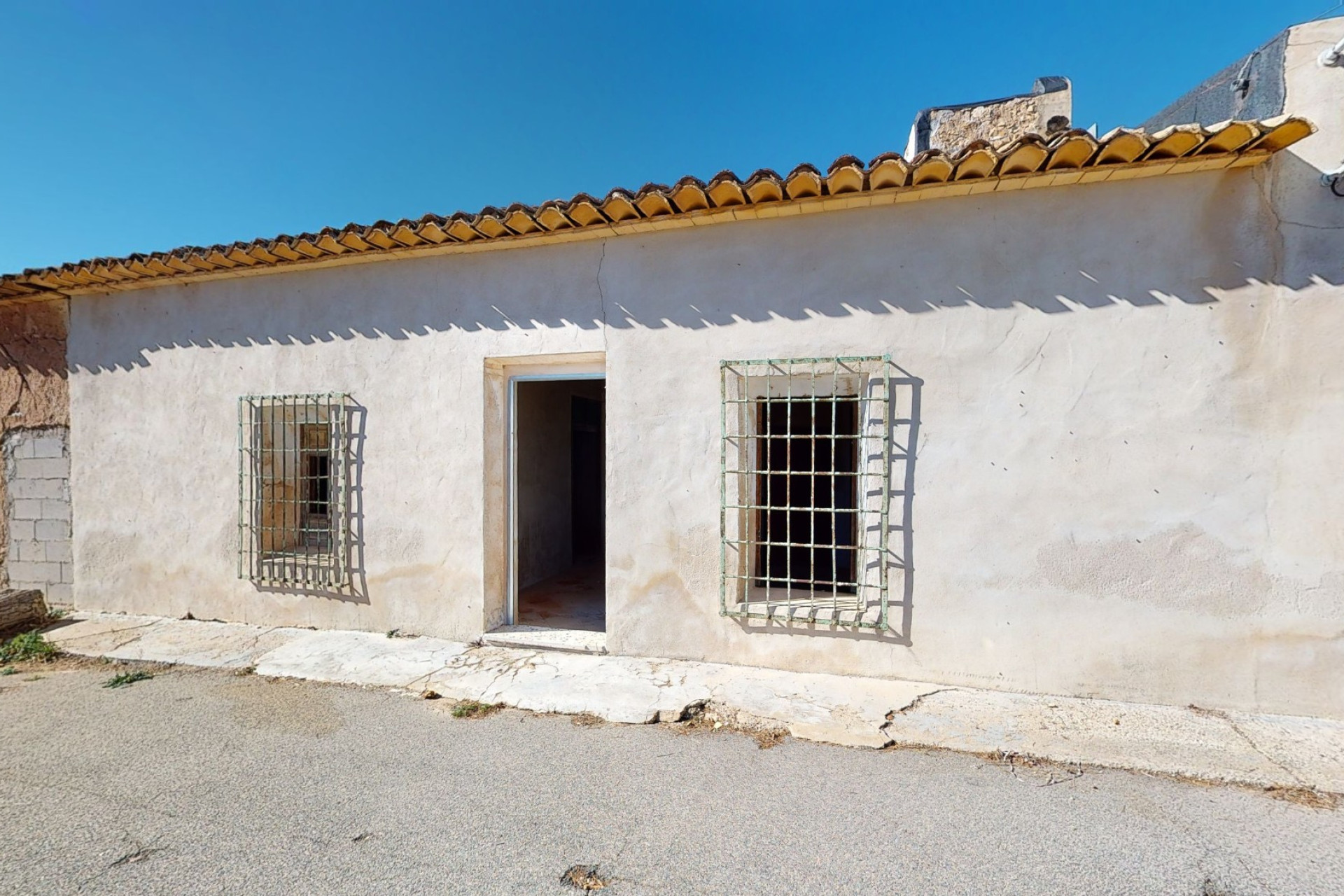 Resale - Finca - Country Property -
Torre Del Rico - Inland