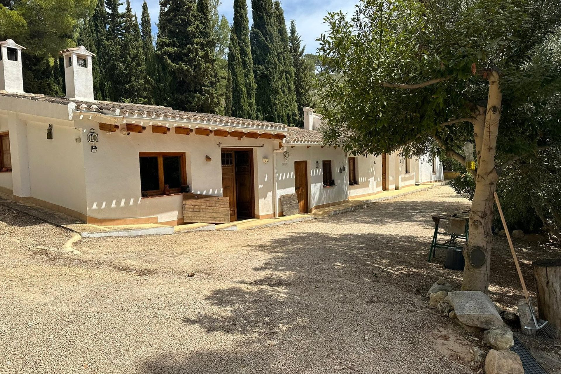 Resale - Finca / Country Property -
Torremanzanas - Alicante