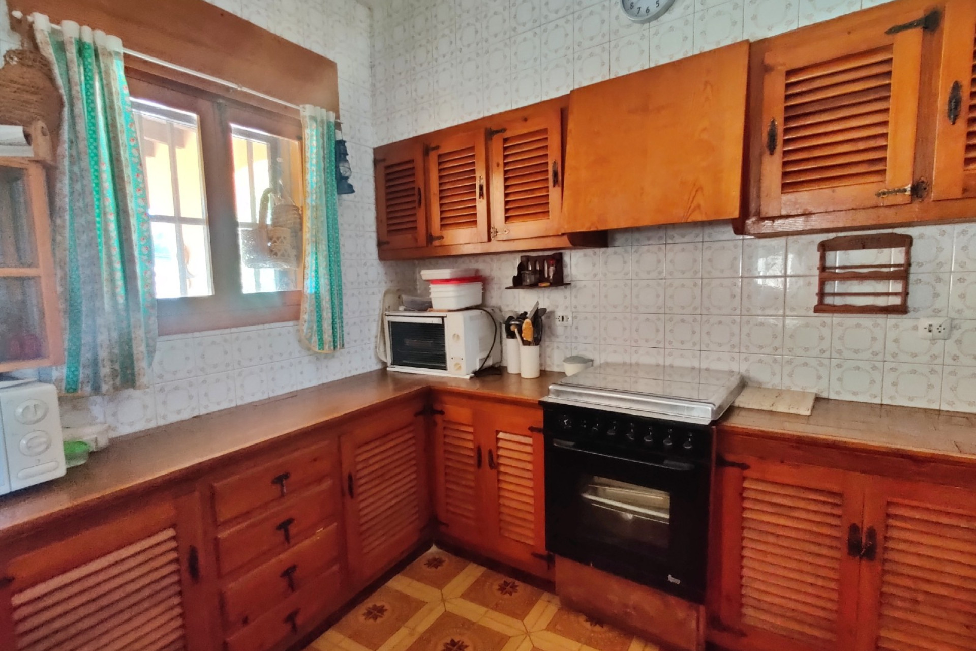 Resale - Finca / Country Property -
Villajoyosa