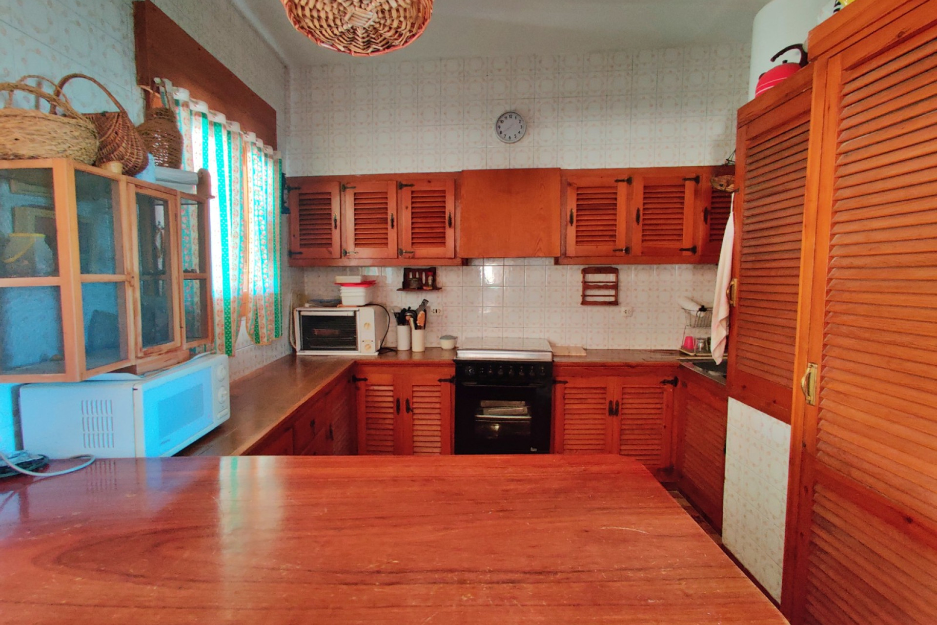 Resale - Finca / Country Property -
Villajoyosa