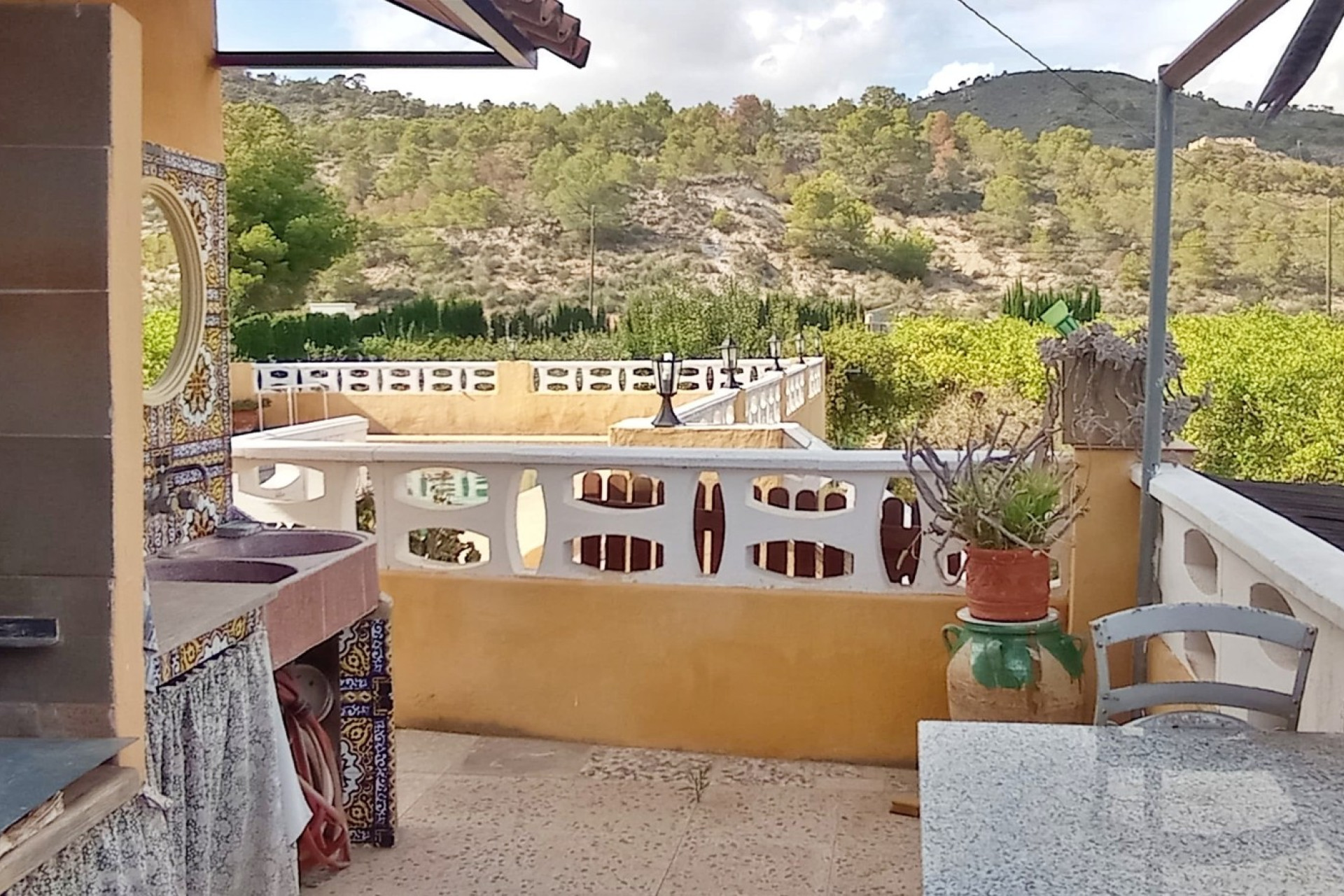 Resale - Finca / Country Property -
Villajoyosa