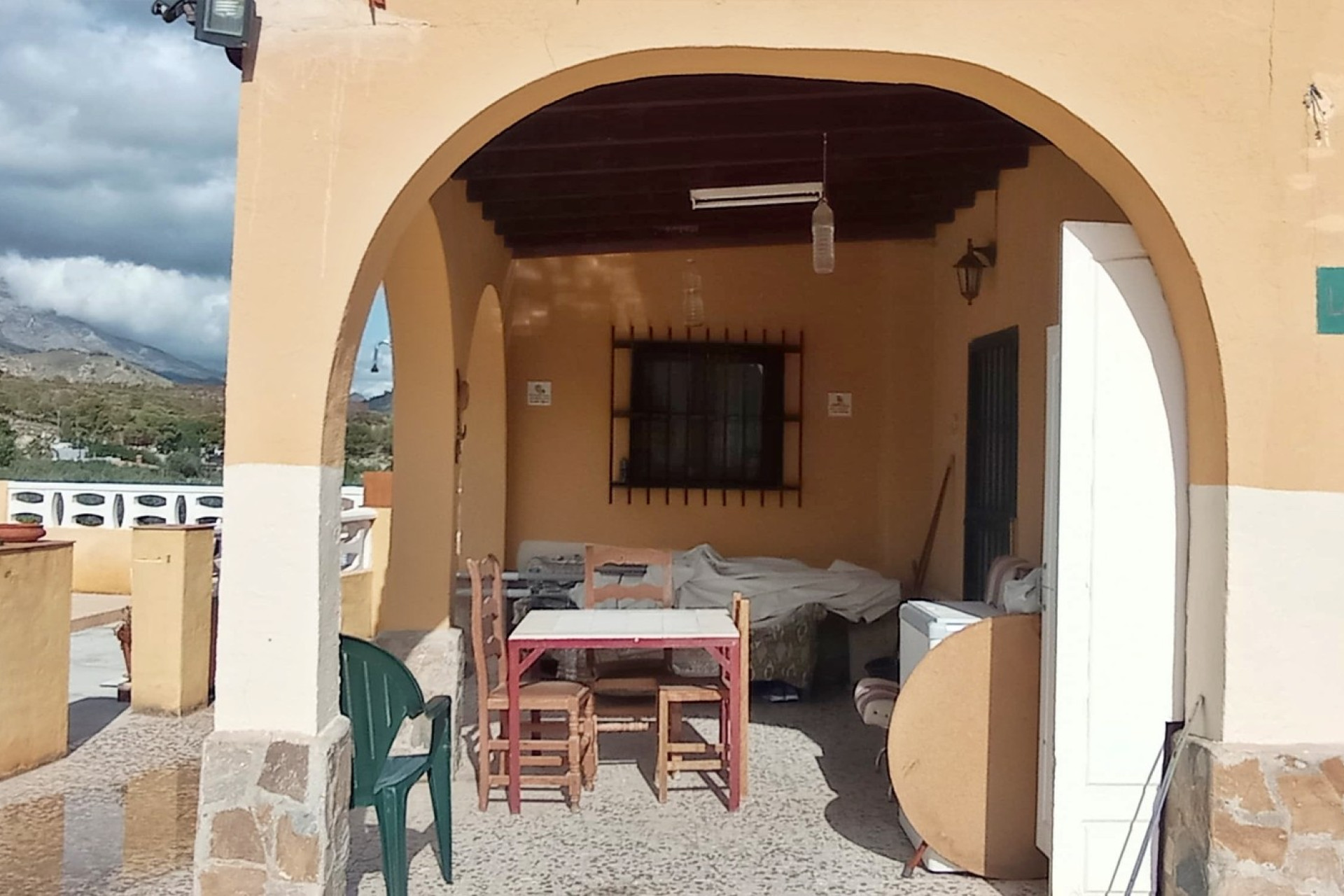 Resale - Finca / Country Property -
Villajoyosa