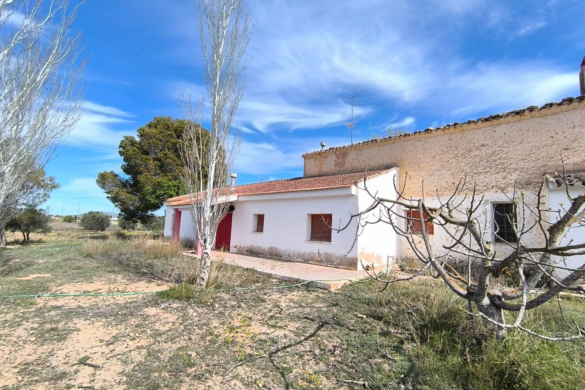 Resale - Finca - Country Property -
Yecla - Inland