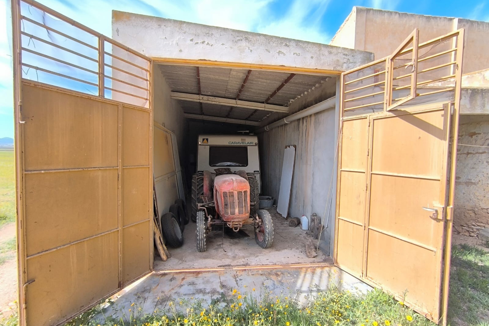 Resale - Finca - Country Property -
Yecla - Inland