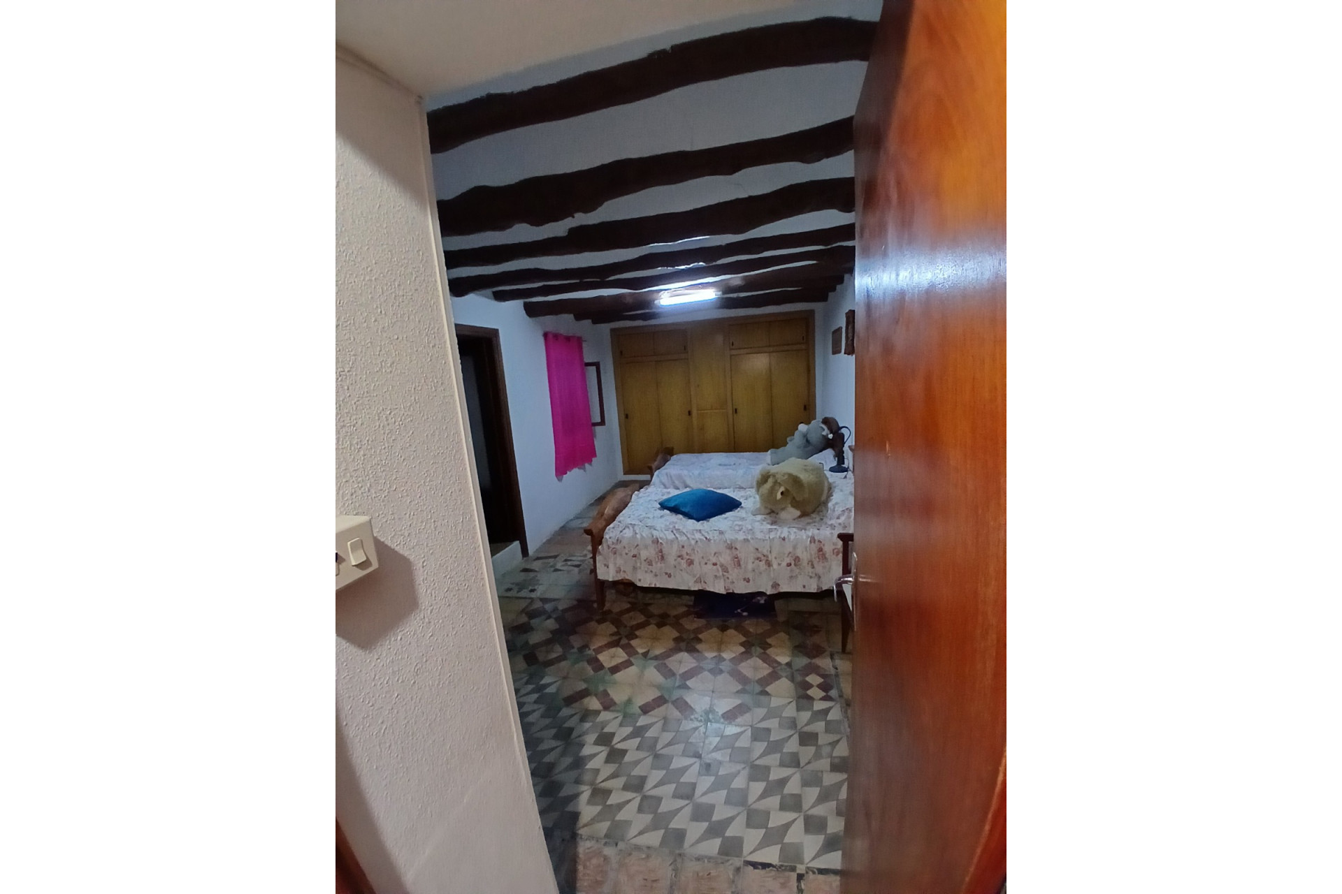 Resale - Finca / Country Property -
Yecla