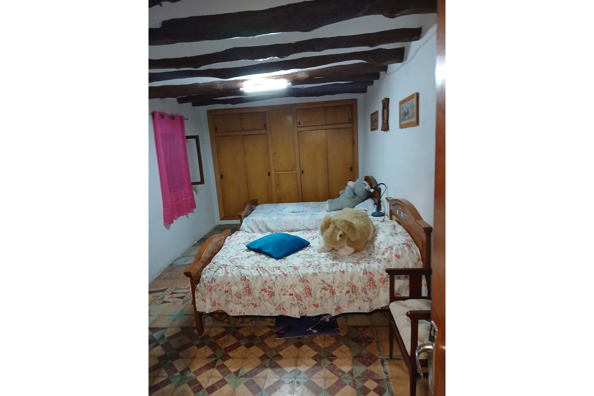 Resale - Finca / Country Property -
Yecla