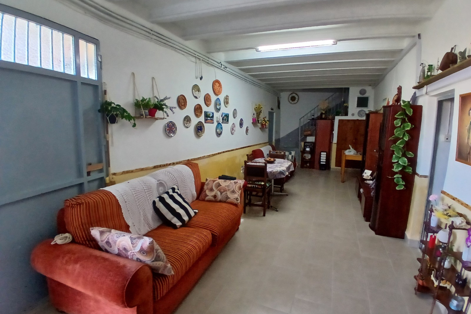 Resale - Finca / Country Property -
Yecla