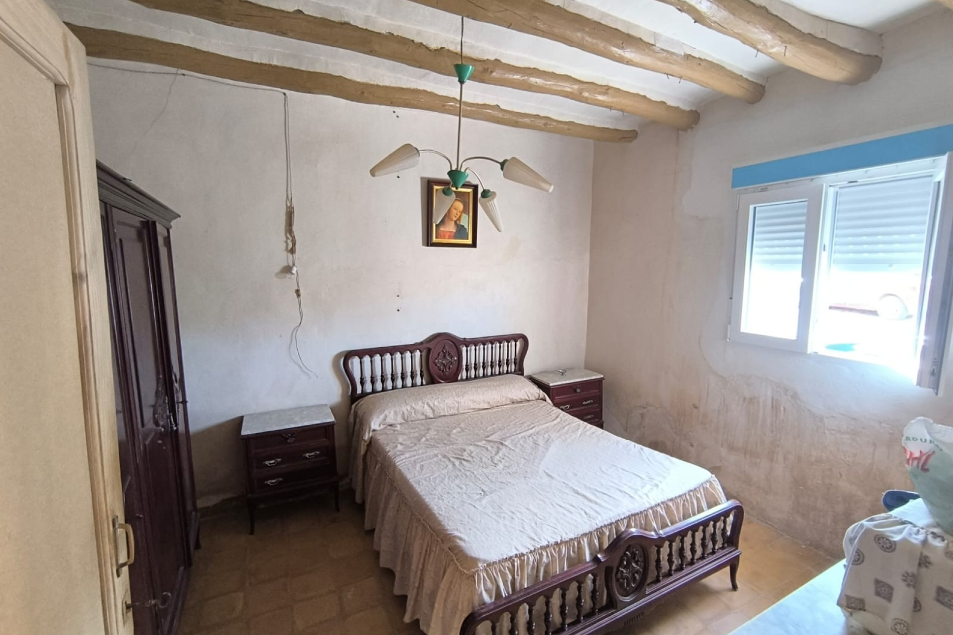 Resale - Finca / Country Property -
Yecla