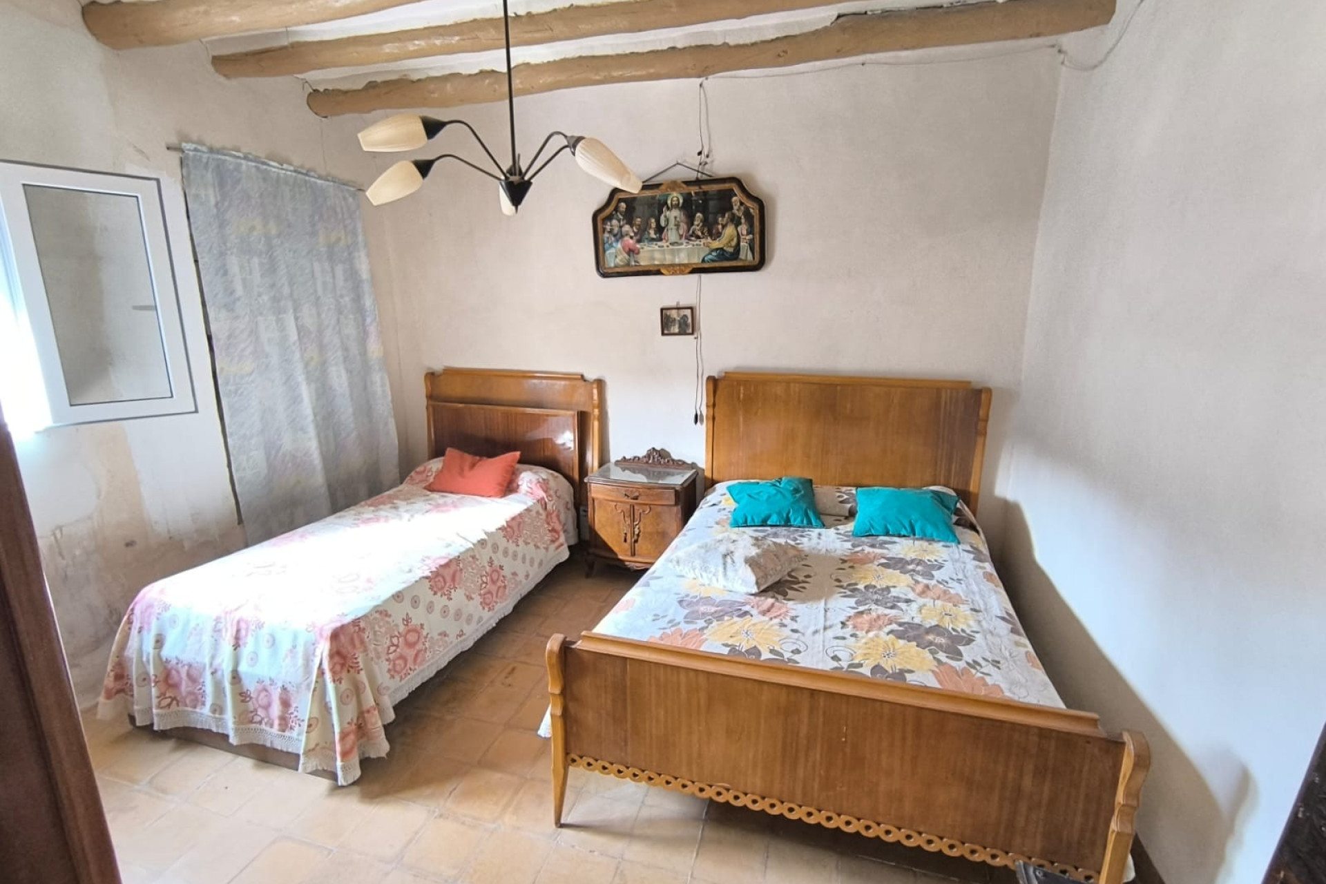 Resale - Finca / Country Property -
Yecla