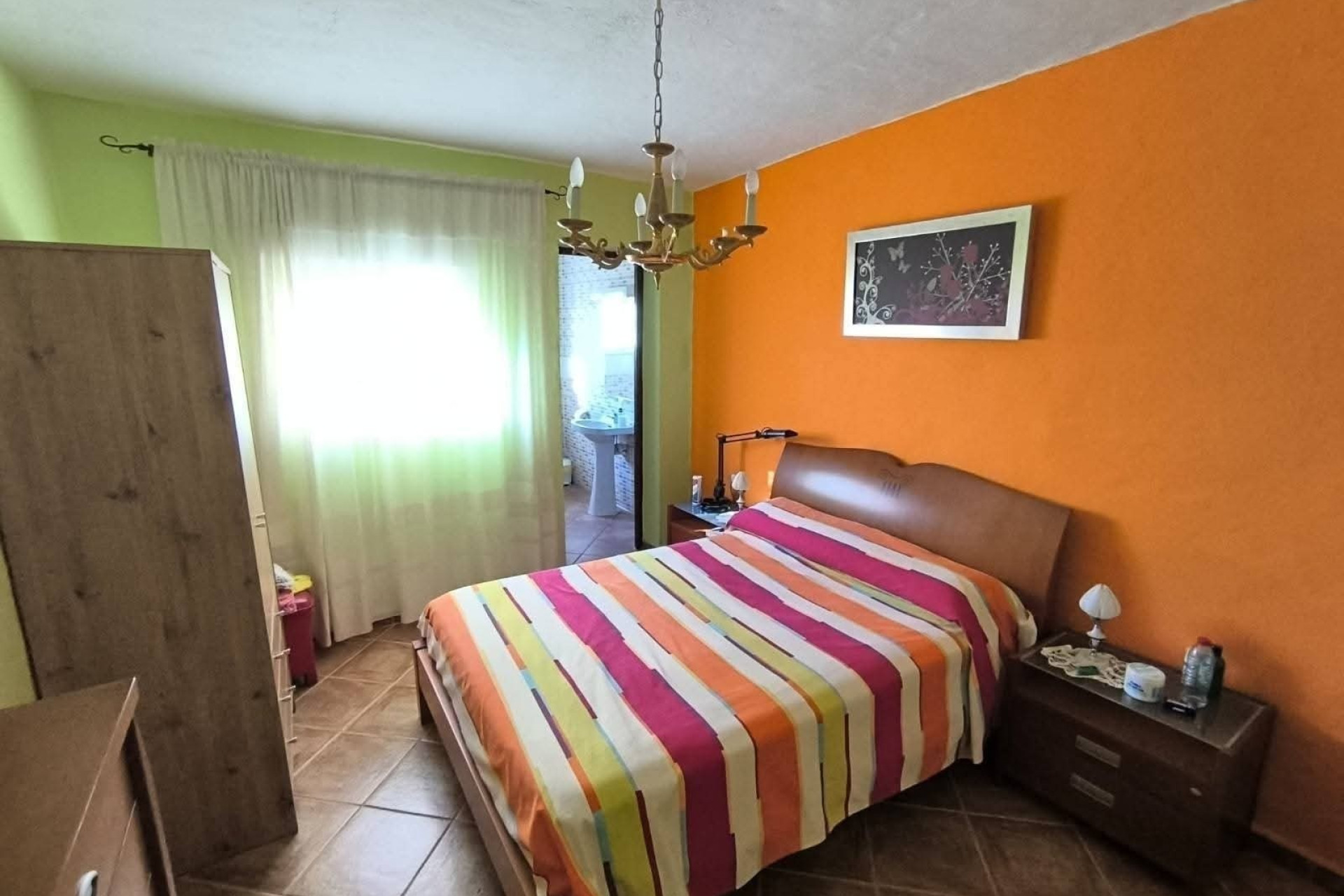 Resale - Finca / Country Property -
Yecla