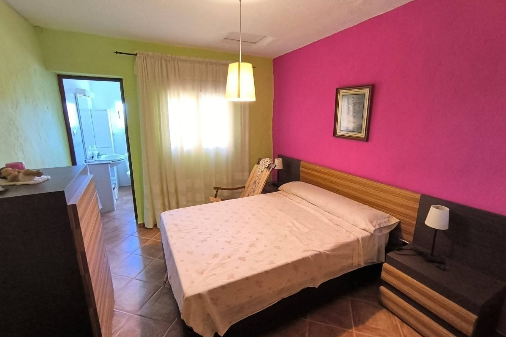 Resale - Finca / Country Property -
Yecla