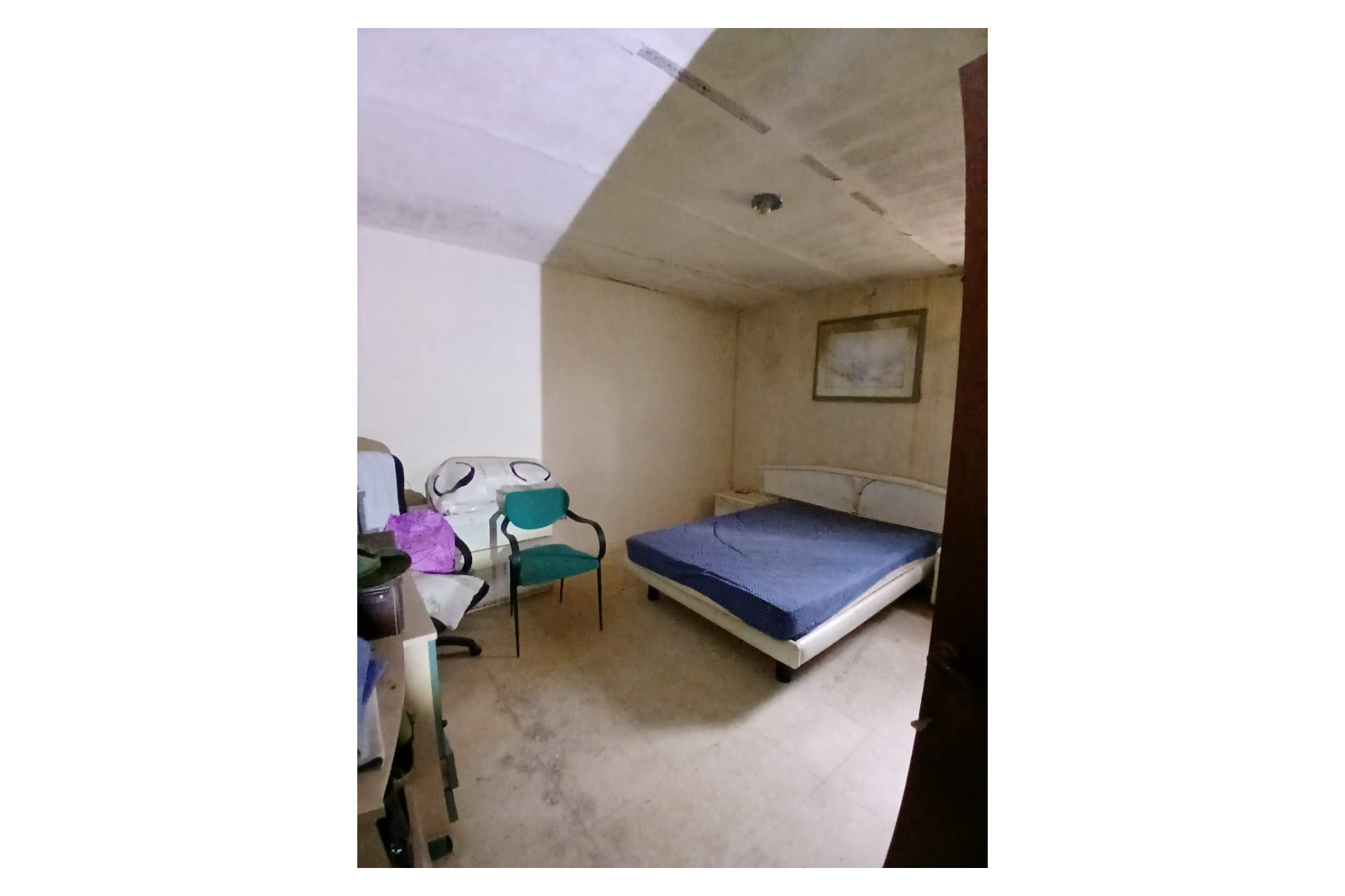 Resale - Finca / Country Property -
Yecla