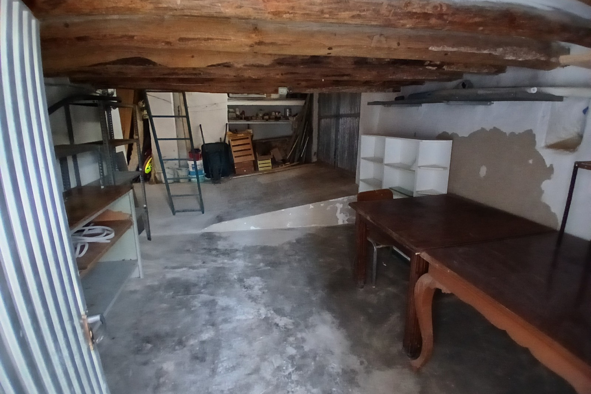 Resale - Finca / Country Property -
Yecla