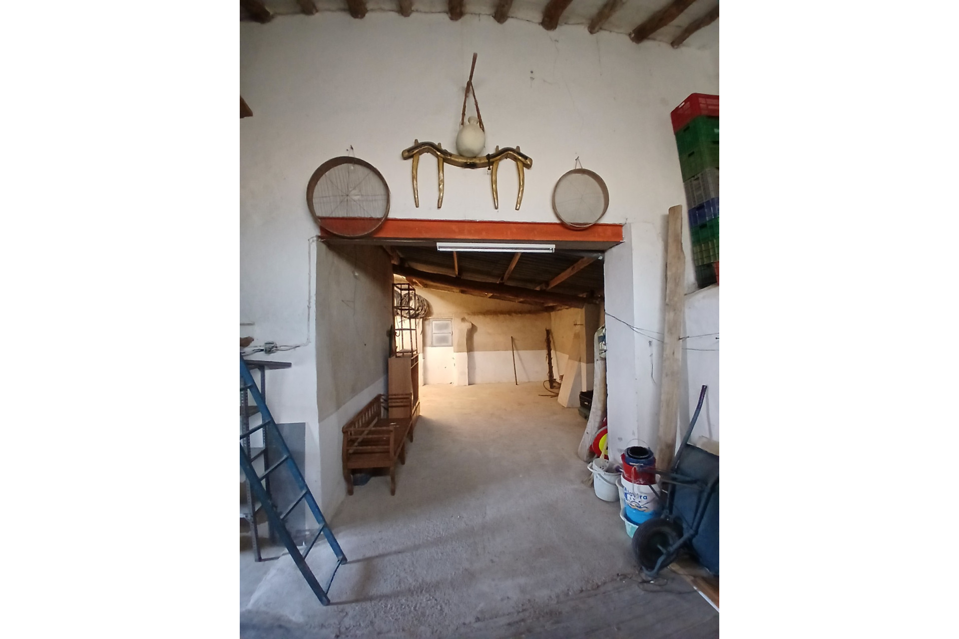 Resale - Finca / Country Property -
Yecla