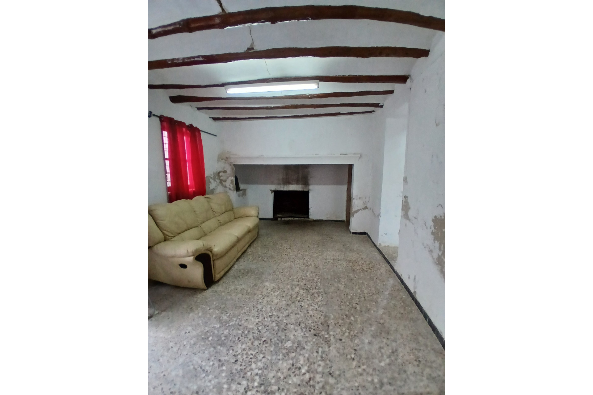 Resale - Finca / Country Property -
Yecla