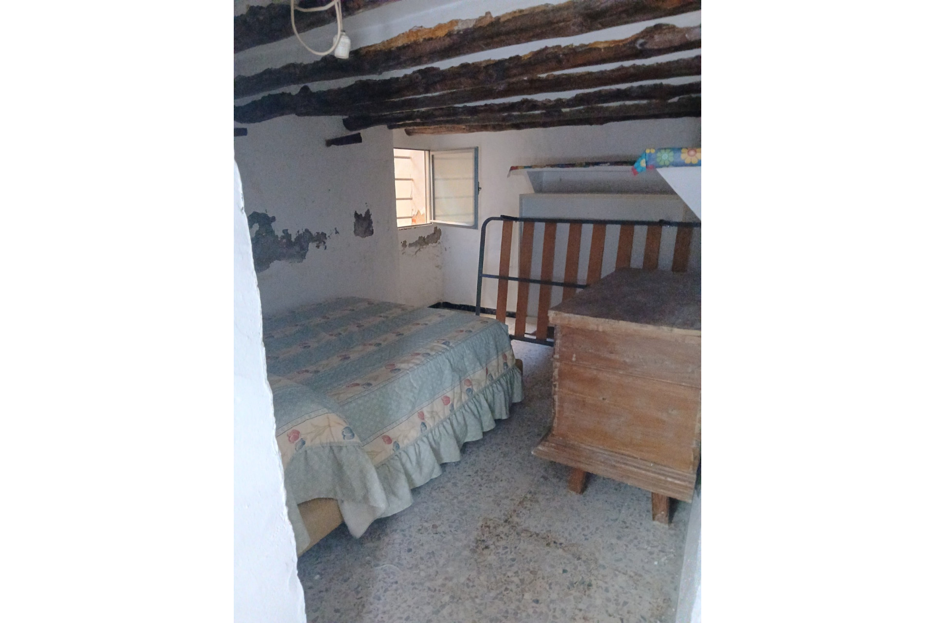 Resale - Finca / Country Property -
Yecla