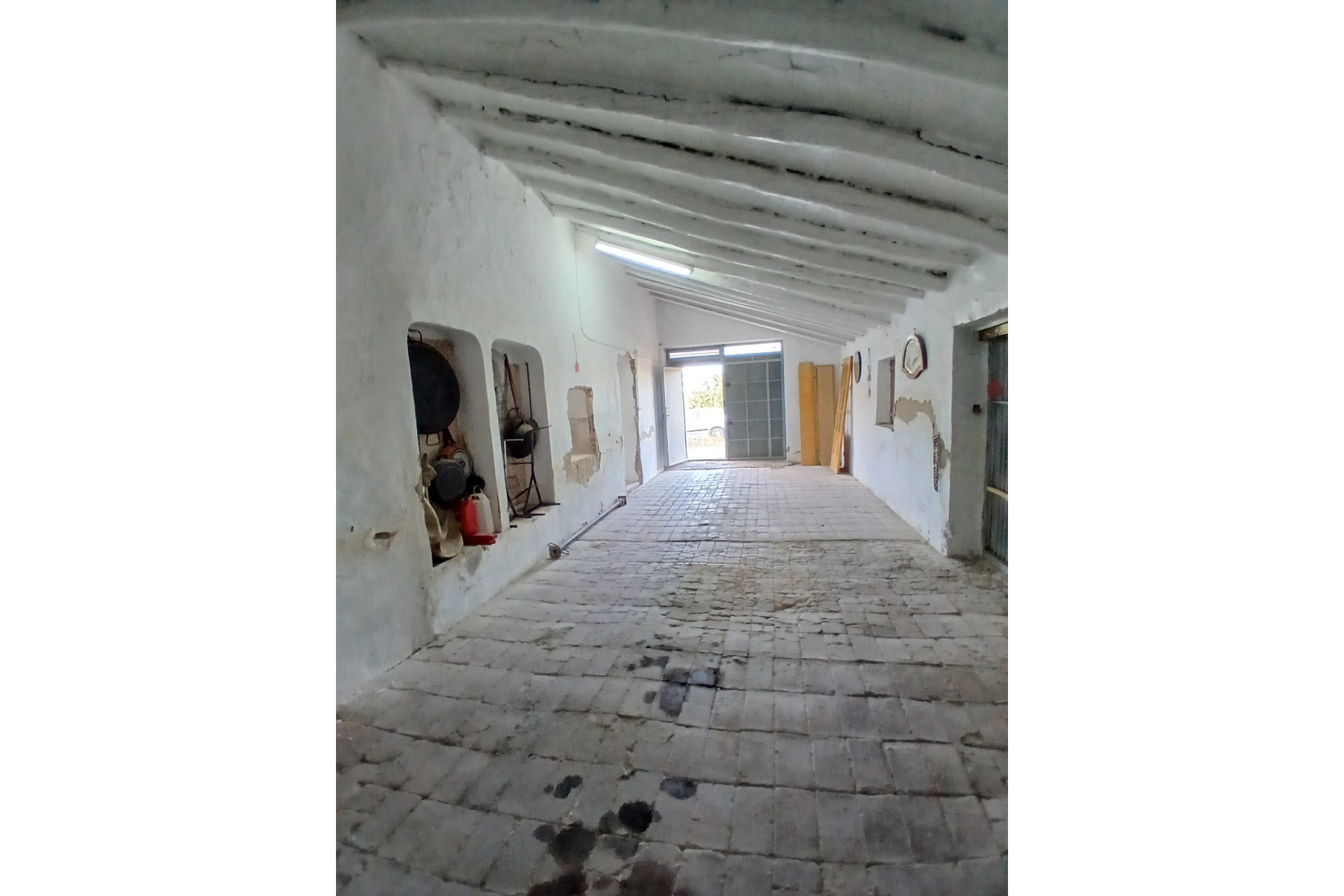 Resale - Finca / Country Property -
Yecla