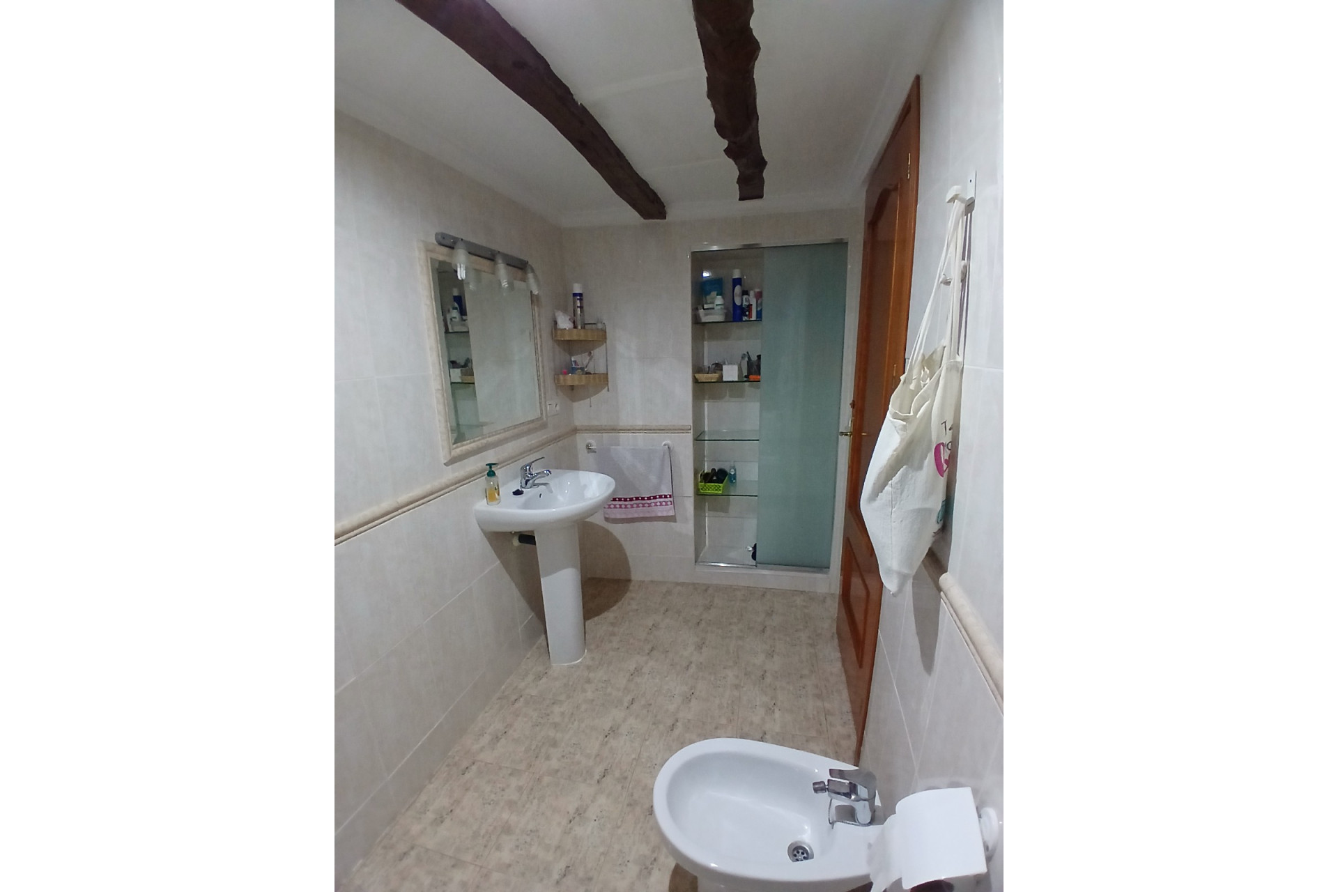 Resale - Finca / Country Property -
Yecla