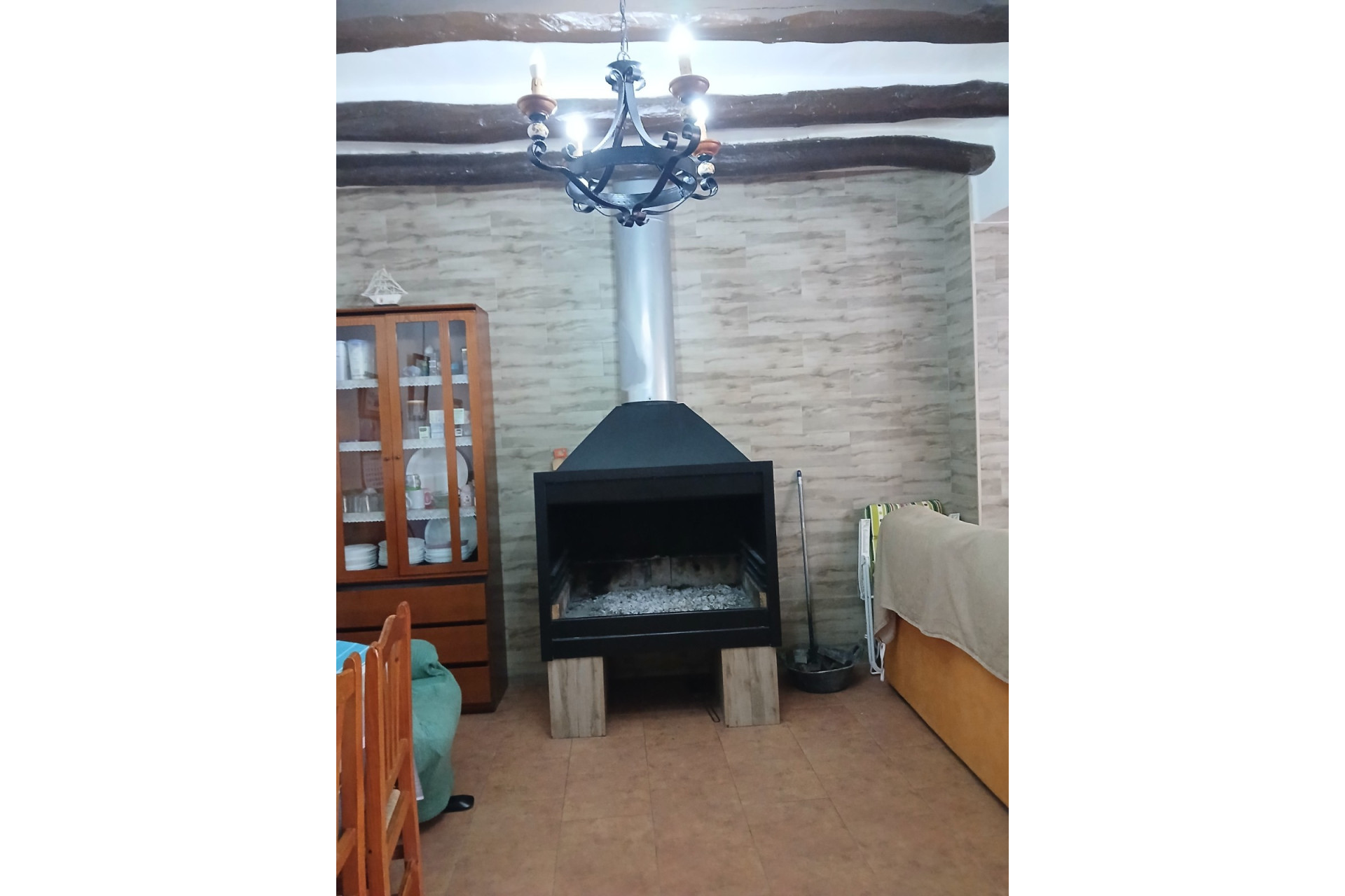 Resale - Finca / Country Property -
Yecla