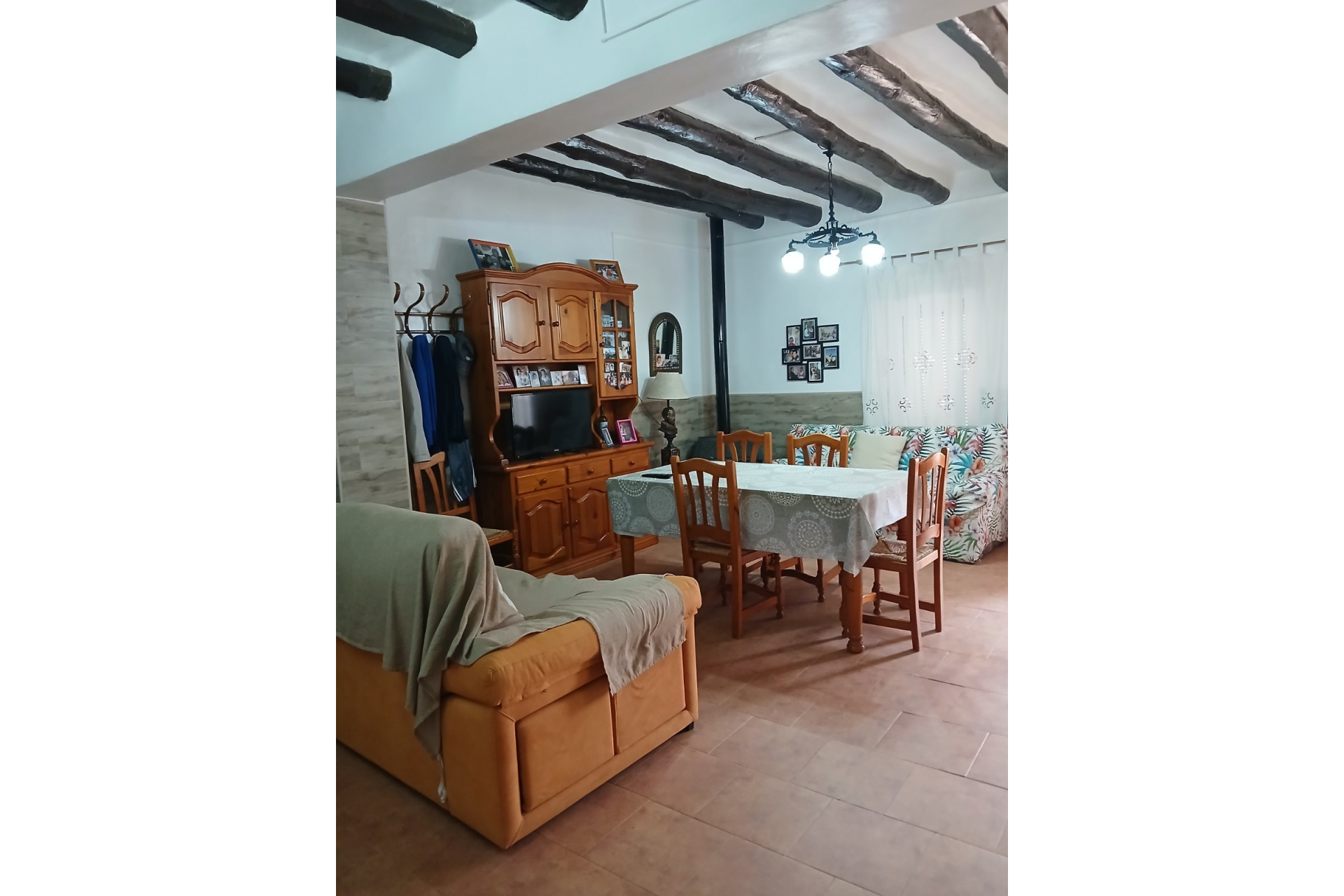 Resale - Finca / Country Property -
Yecla