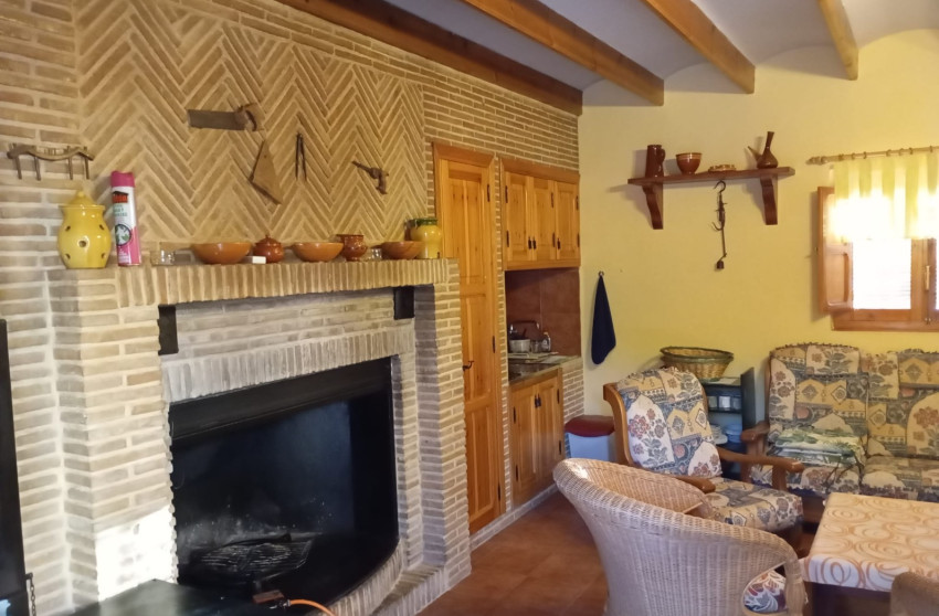 Resale - Finca / Country Property -
Yecla