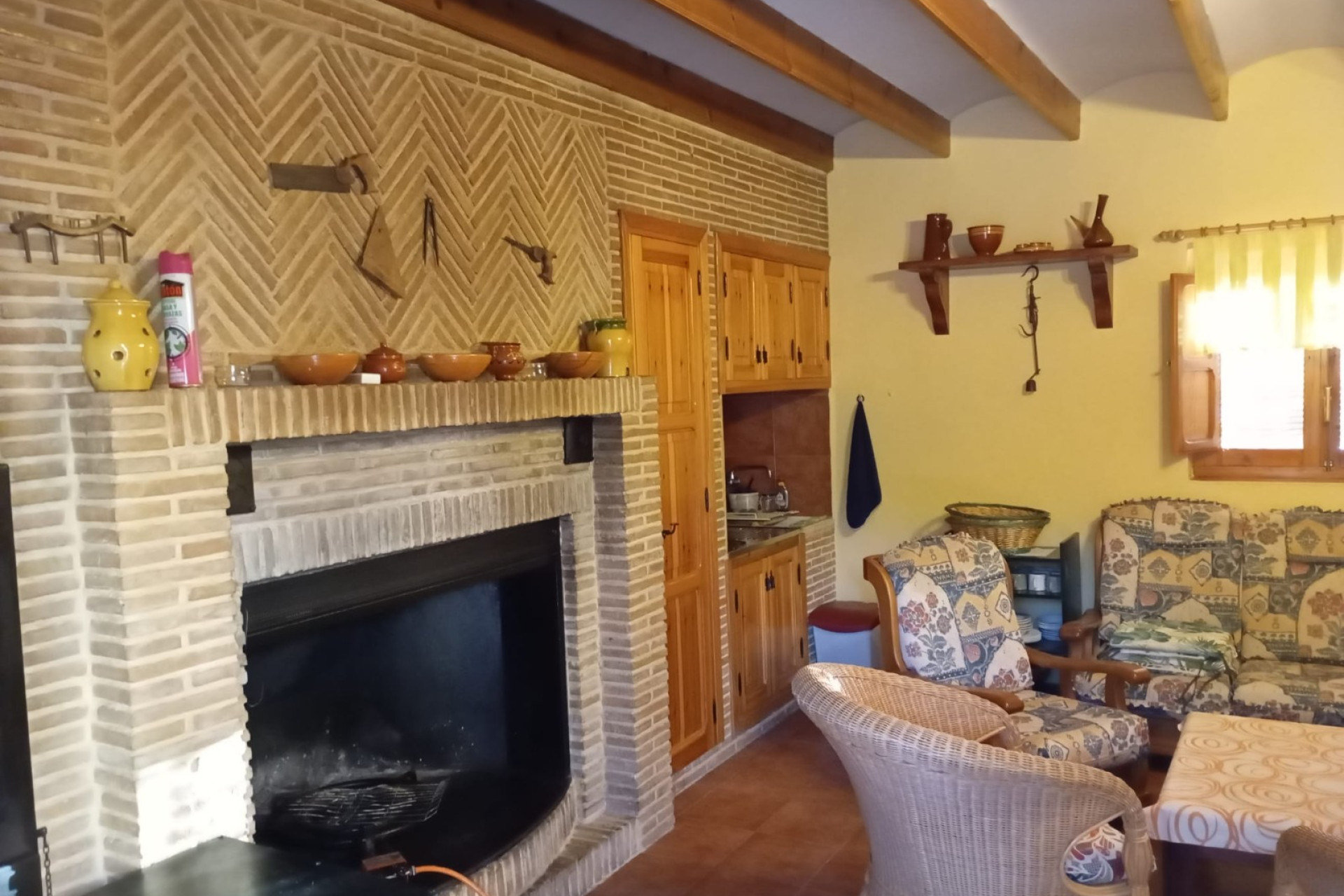 Resale - Finca / Country Property -
Yecla