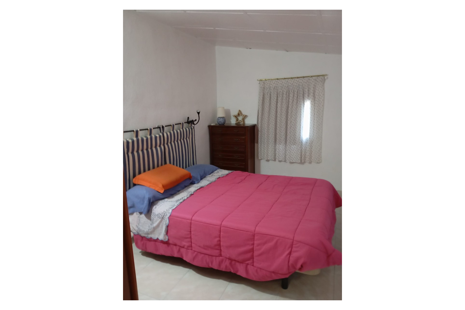 Resale - Finca / Country Property -
Yecla