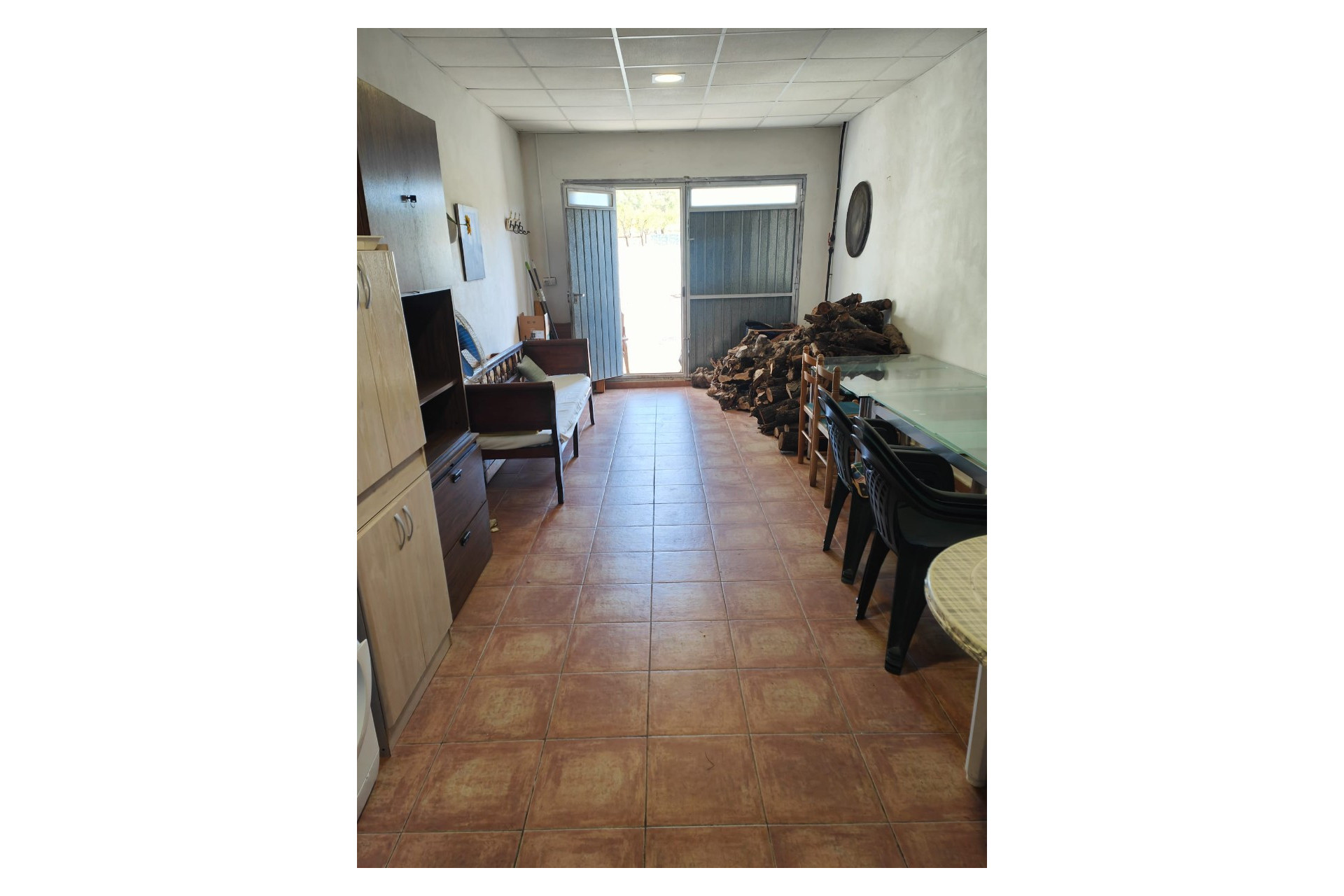Resale - Finca / Country Property -
Yecla