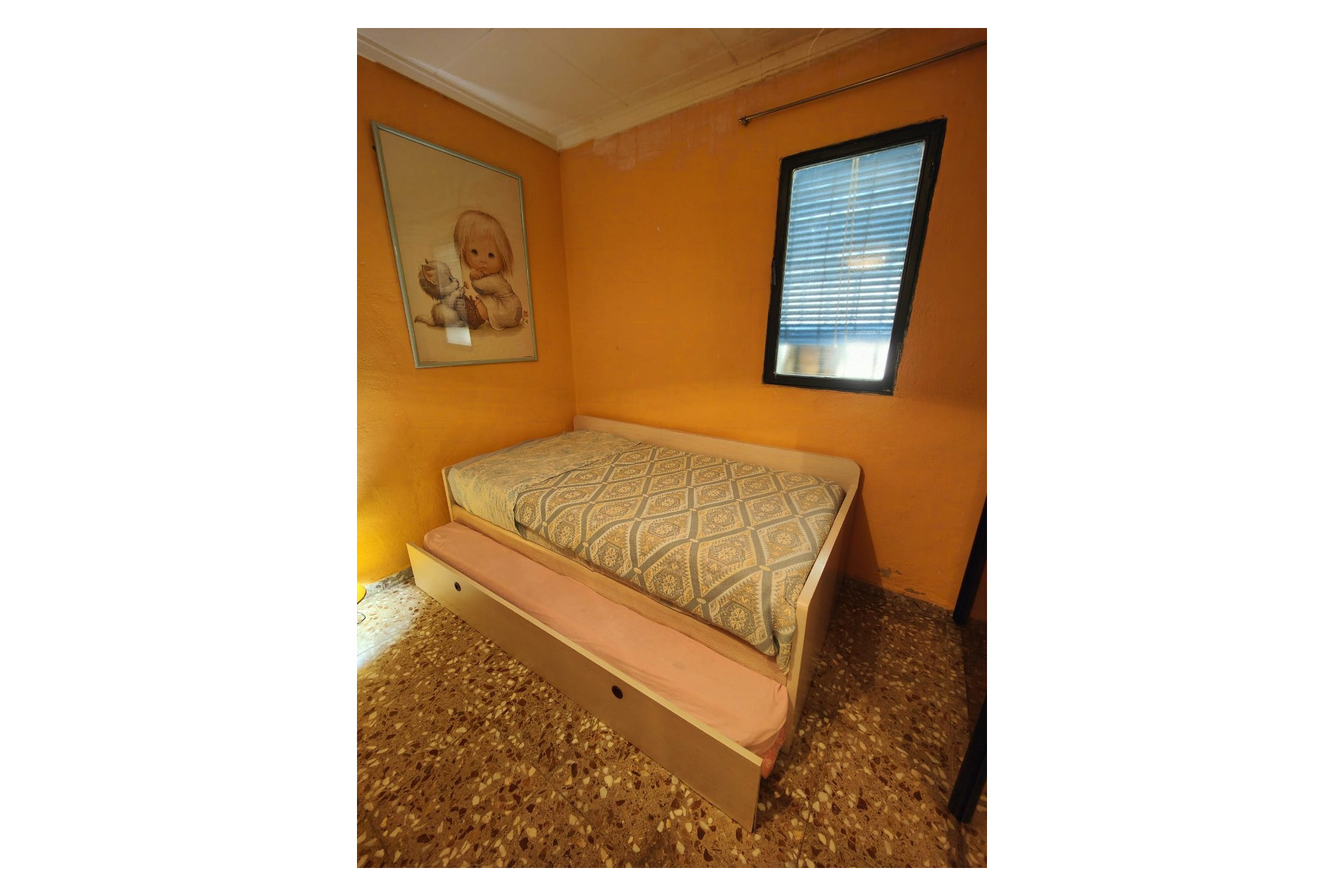 Resale - Finca / Country Property -
Yecla