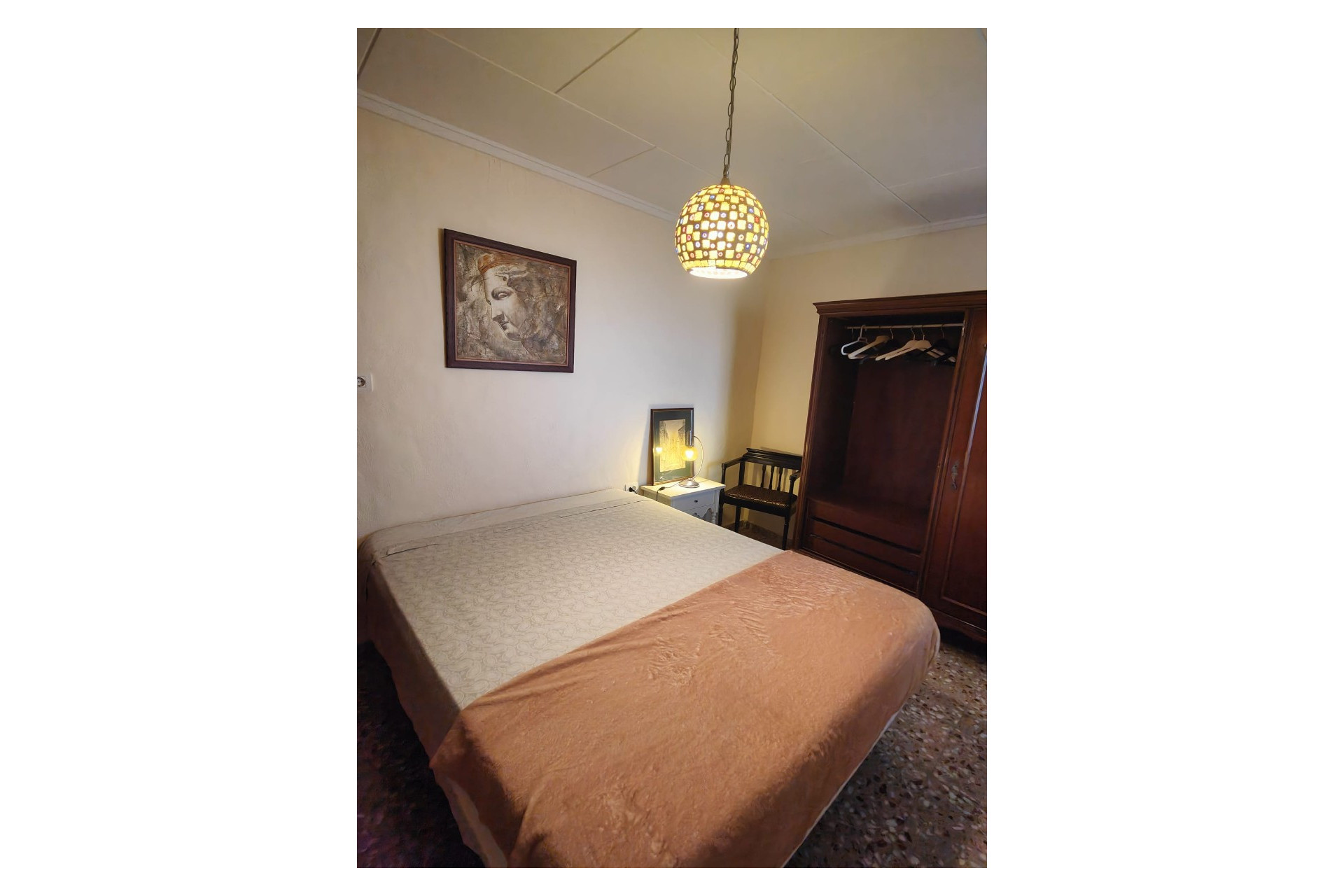 Resale - Finca / Country Property -
Yecla