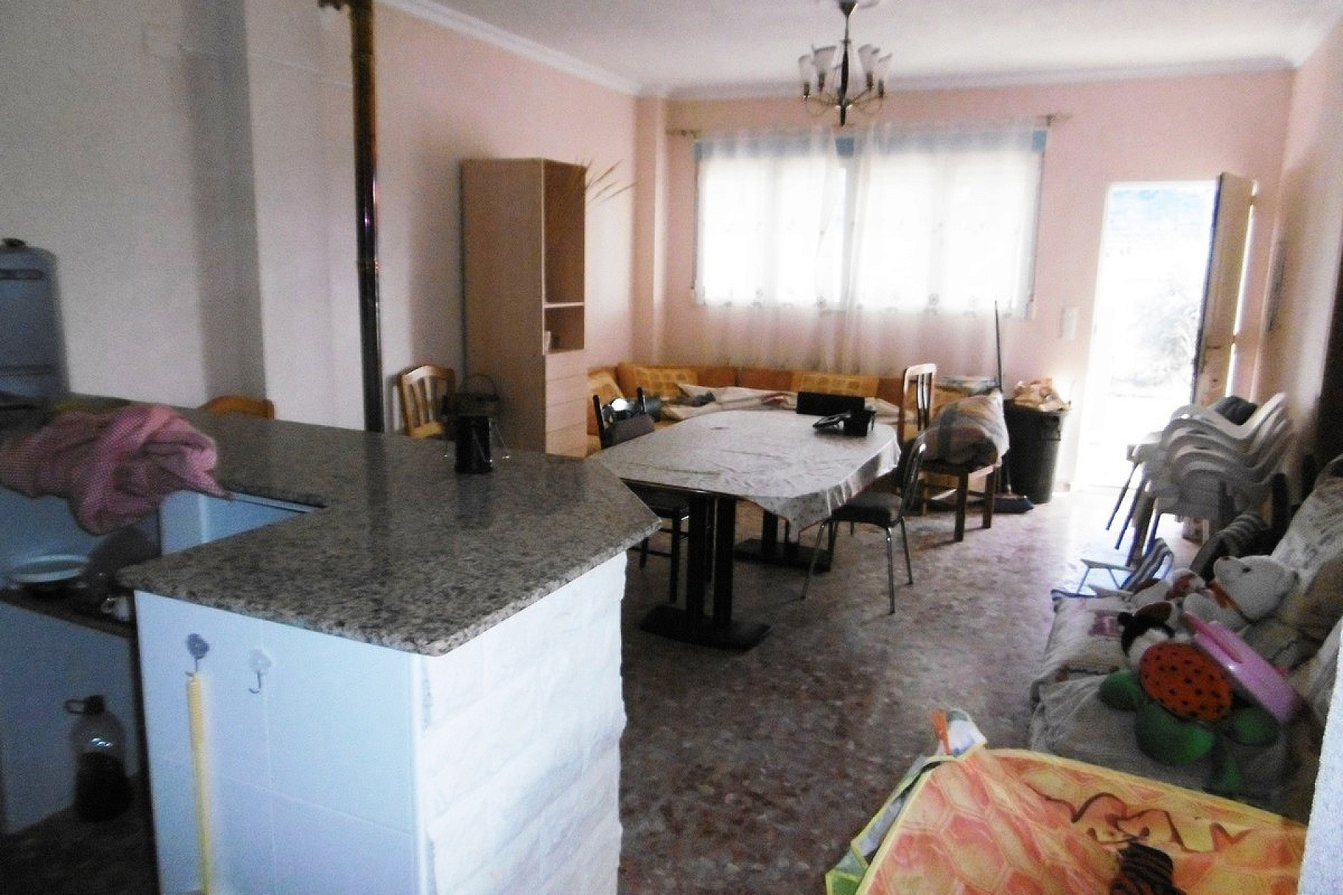 Resale - Finca / Country Property -
Yecla