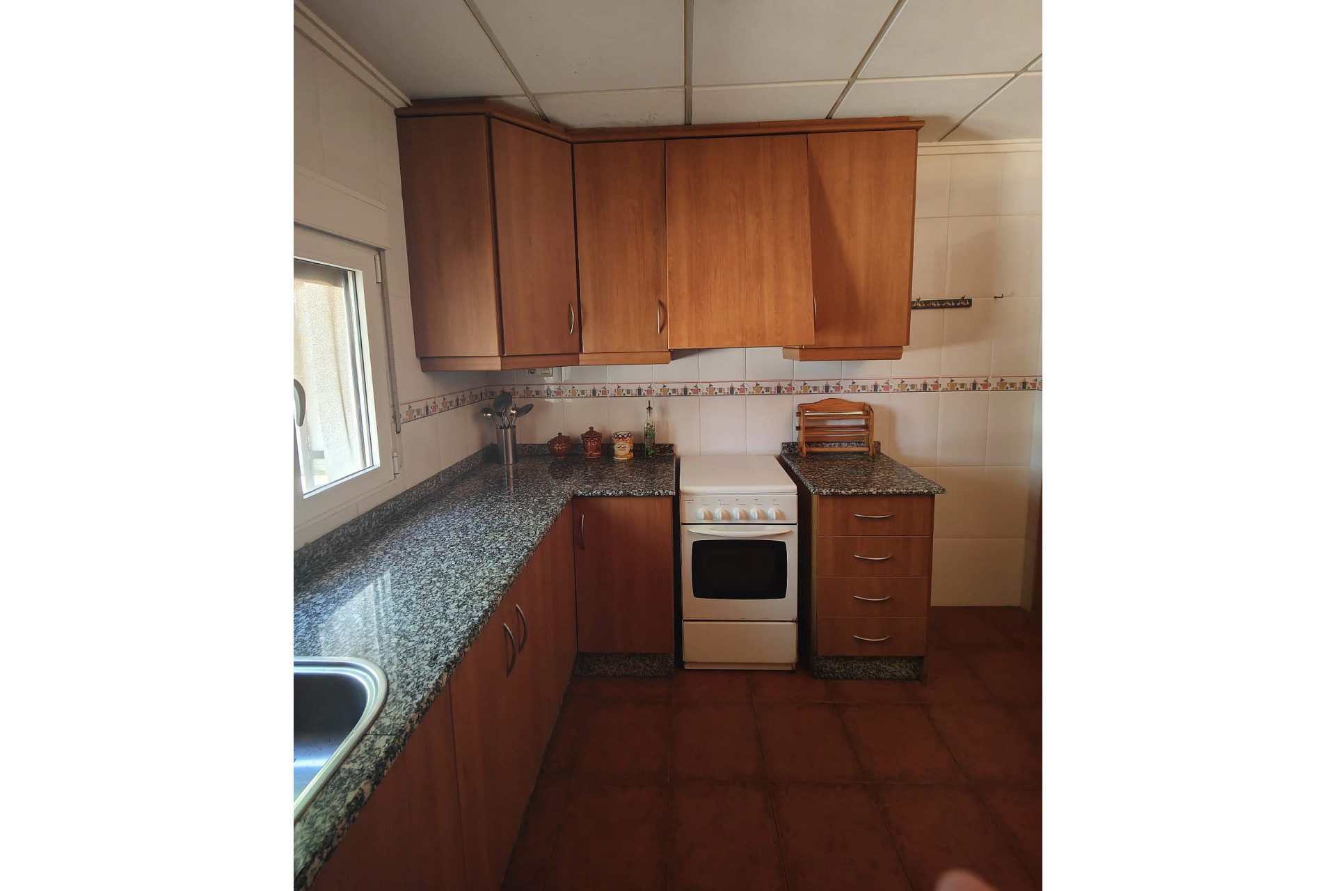 Resale - Finca / Country Property -
Yecla