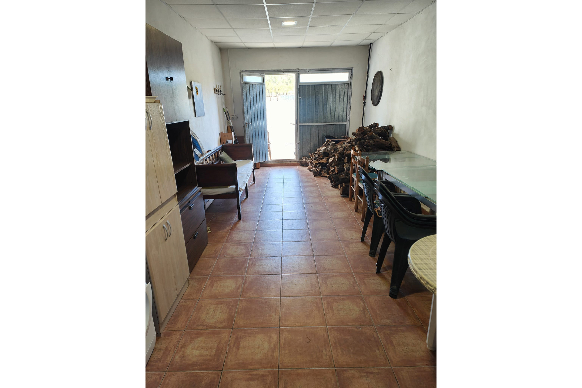 Resale - Finca / Country Property -
Yecla