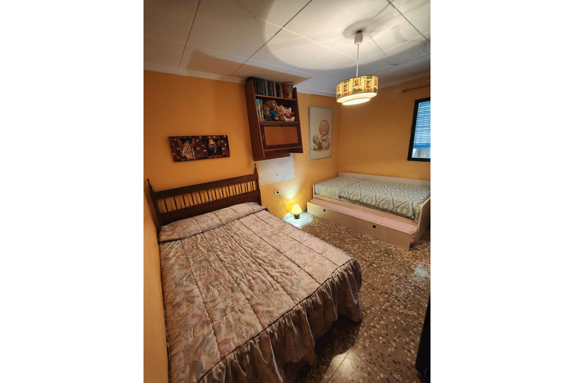 Resale - Finca / Country Property -
Yecla