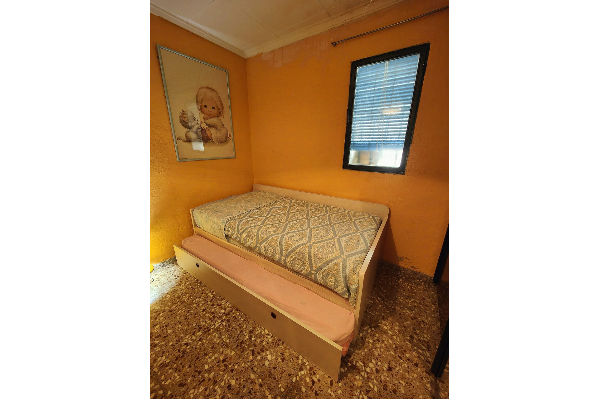 Resale - Finca / Country Property -
Yecla