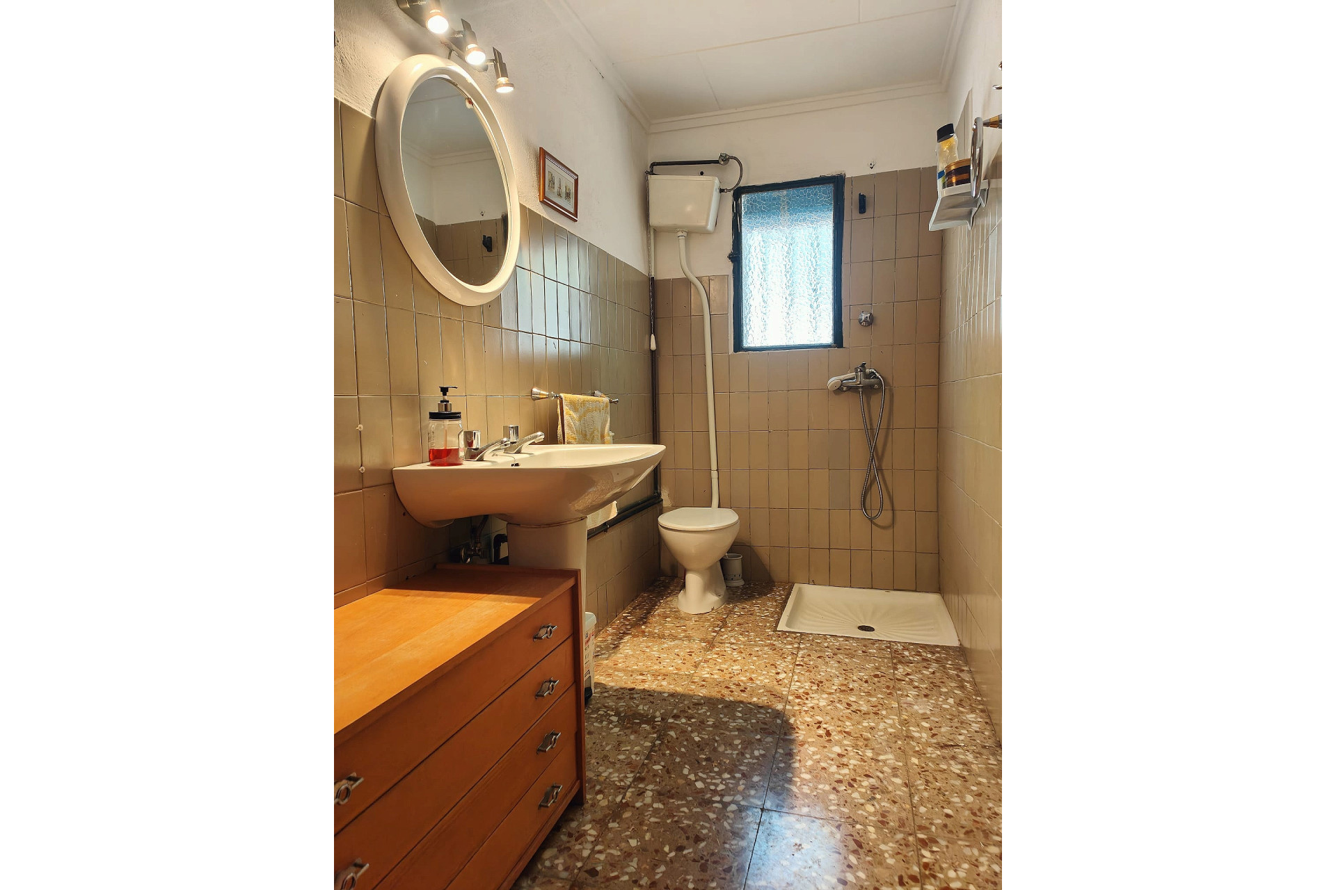 Resale - Finca / Country Property -
Yecla