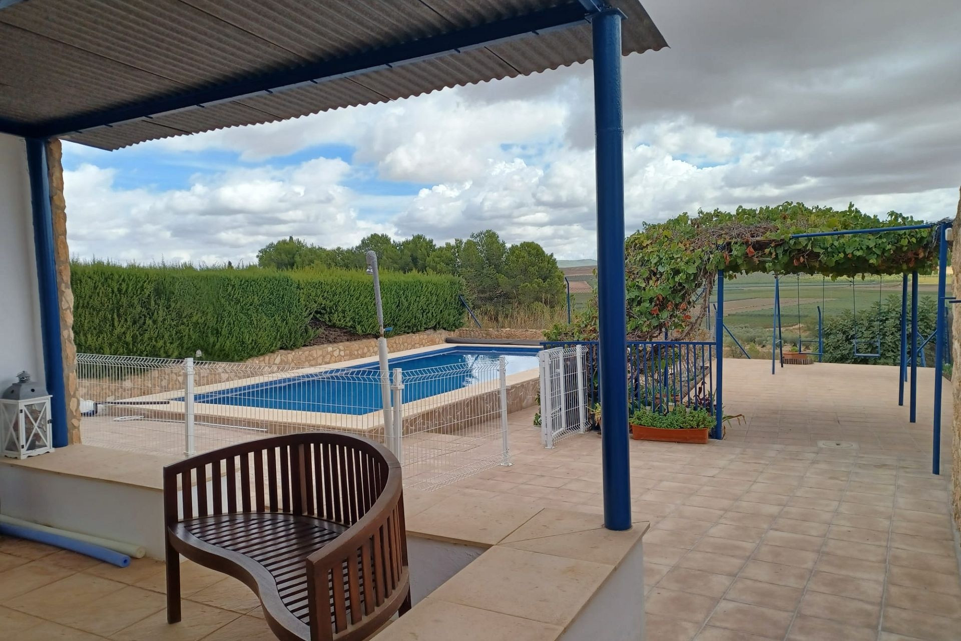 Resale - Finca / Country Property -
Yecla