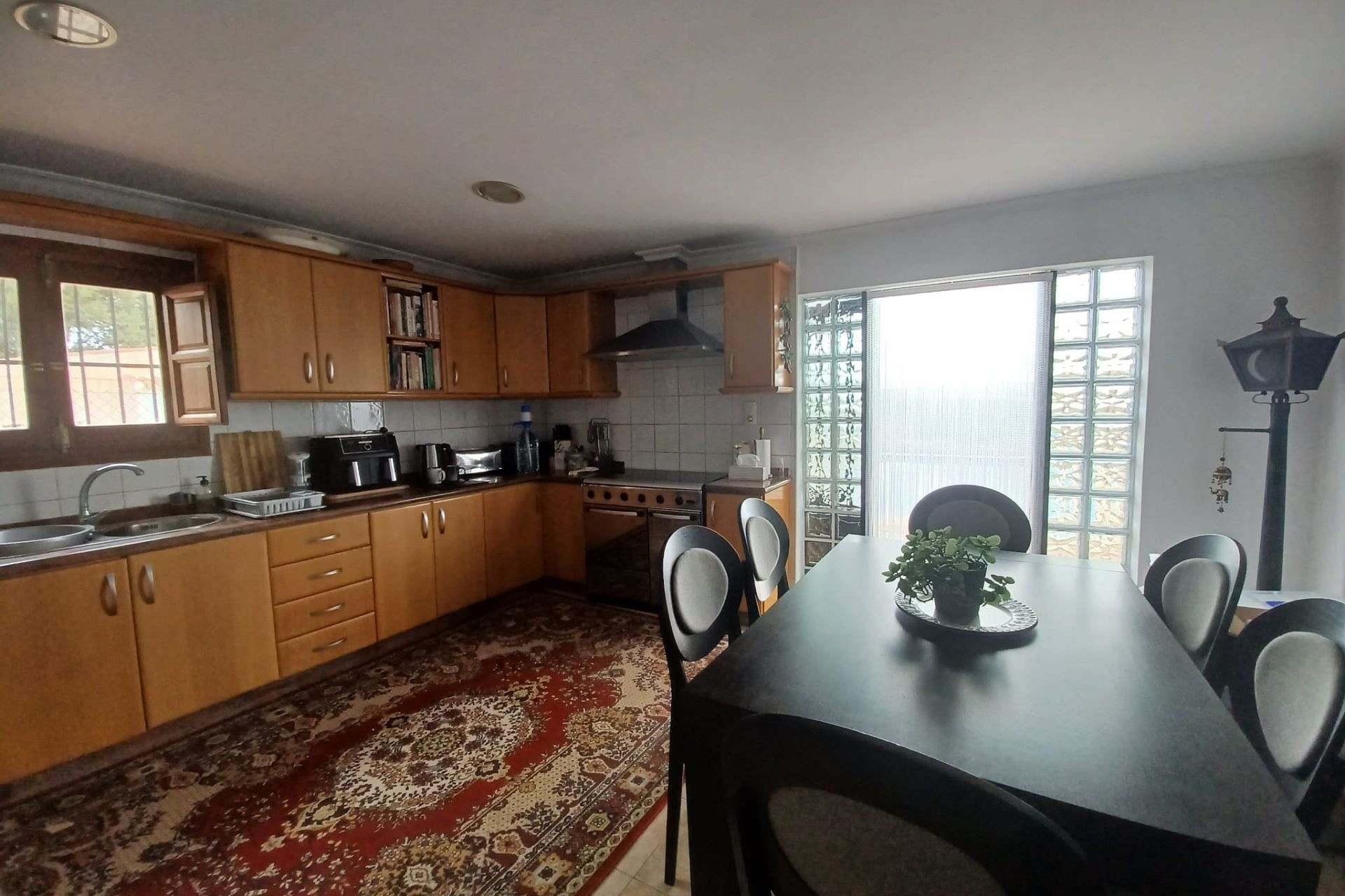 Resale - Finca / Country Property -
Yecla