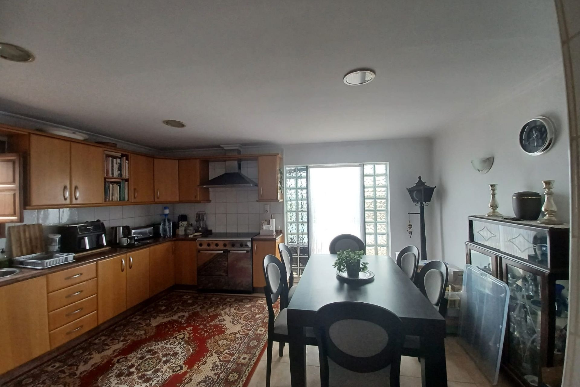 Resale - Finca / Country Property -
Yecla