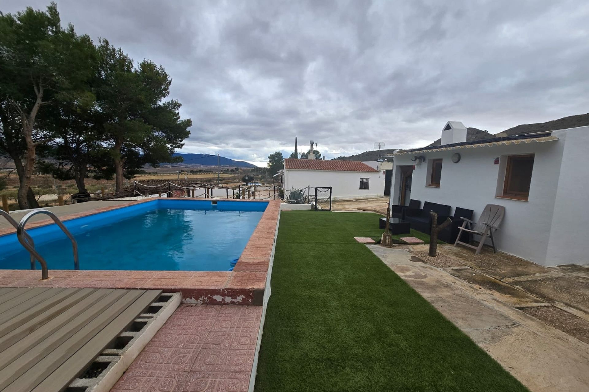 Resale - Finca - Country Property -
Yecla